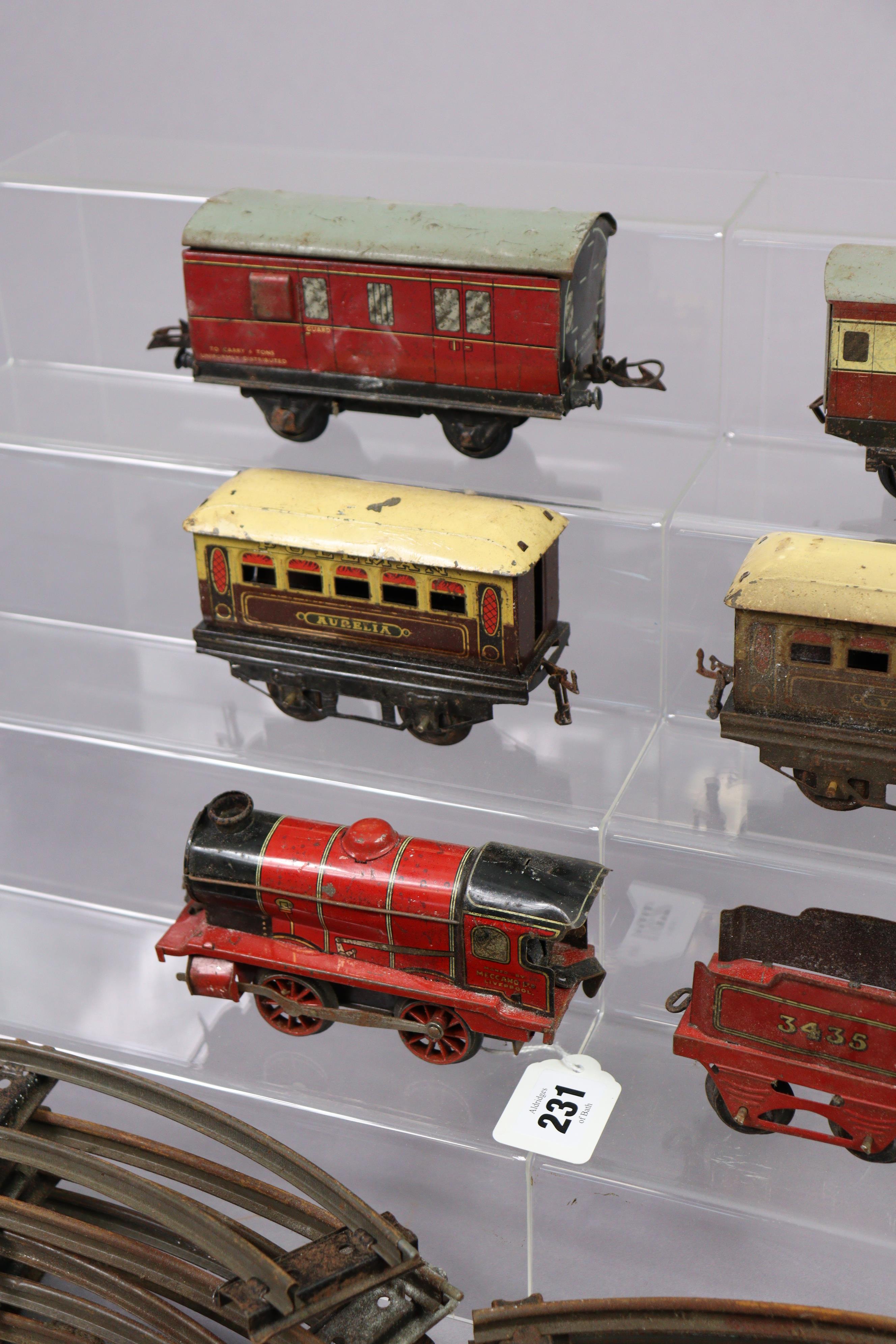 A vintage Hornby tinplate clockwork-operated “00” gauge train set, unboxed. - Image 2 of 3