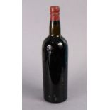 A BOTTLE OF VINTAGE FEARON BLOCK PORT circa 1927 (75cl, with contents).