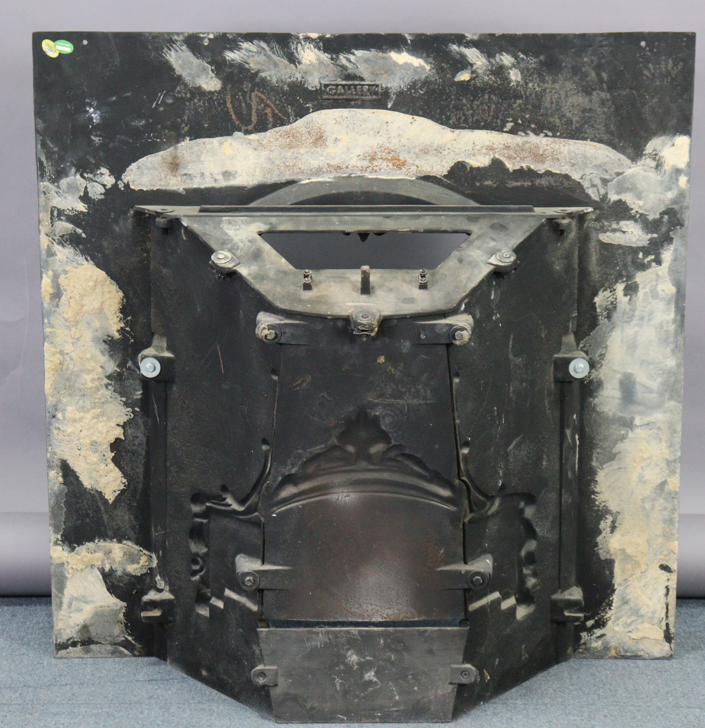 A Gallery Georgian-style black-finish iron fire insert, 40” wide x 40” high - Image 2 of 3