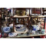 Various items of decorative china, pottery, etc.