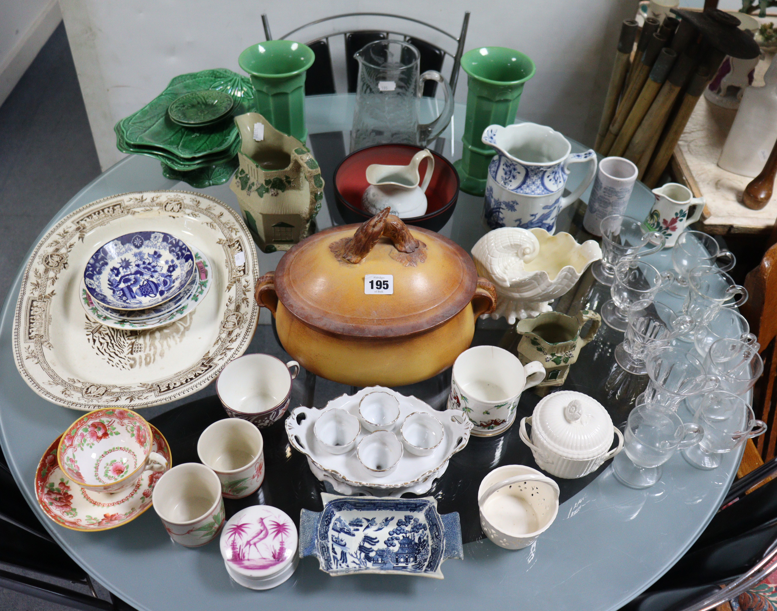 Various items of decorative china, pottery, & glassware, part w.a.f.