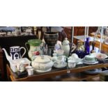 Various items of decorative china, pottery, glassware, etc, part w.a.f.