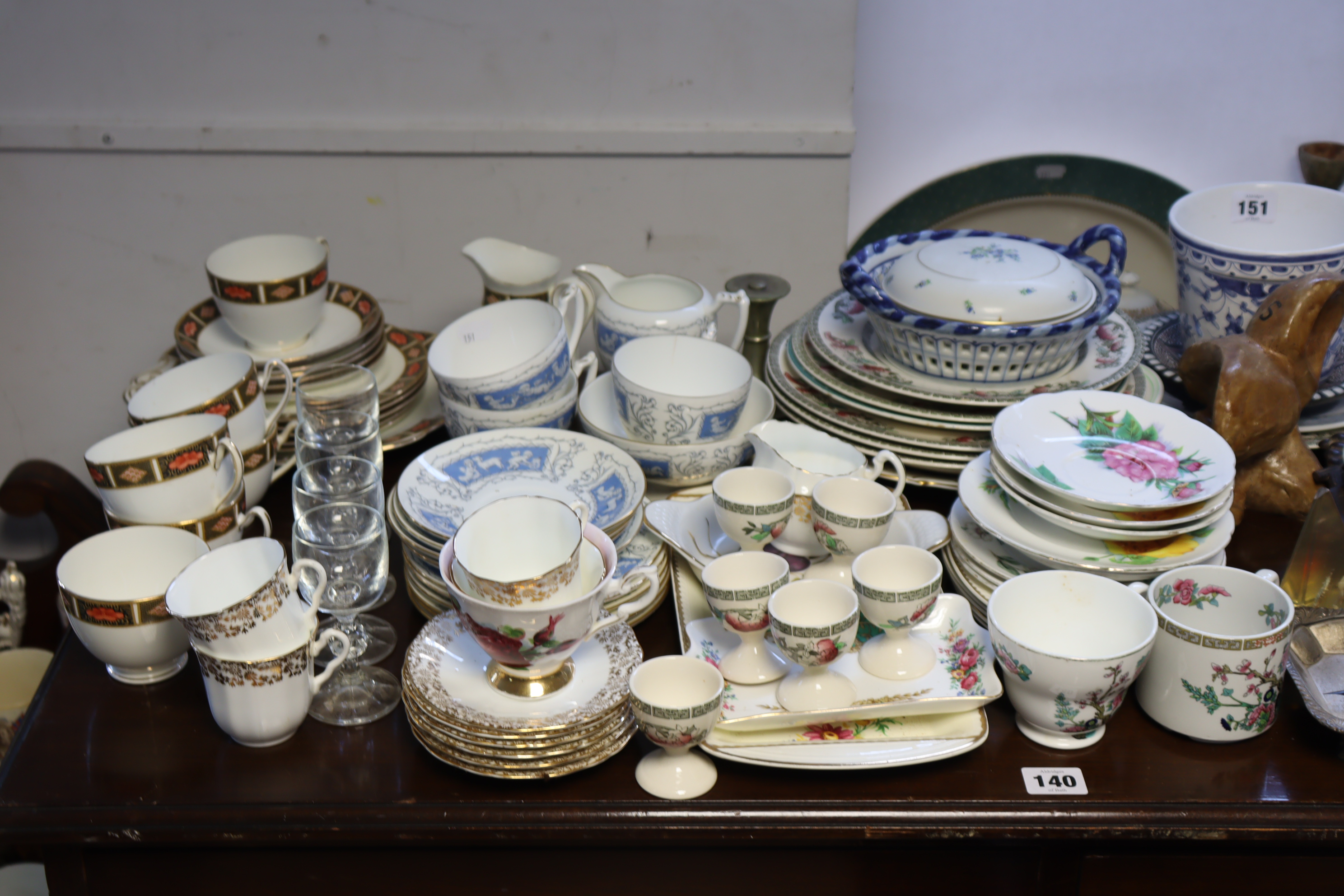 Various items of decorative china, pottery, platedware, etc, part w.a.f. - Image 3 of 3