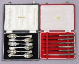 A set of six modern silver King’s pattern grapefruit spoons, Sheffield 1974 by Harrison, Fisher &