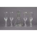 A set of four Igor Carl Fabergé clear & frosted glass “Kissing Doves” pattern champagne glasses,