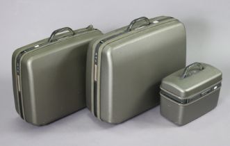 Two Samsonite suitcases; a ditto case; two holdalls; & a briefcase.