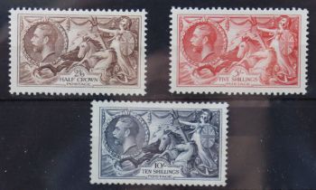 287. A fine set of three George V “Seahorse” 10/-, 5/-, & 2/6, mint un-mounted, fine perforations &