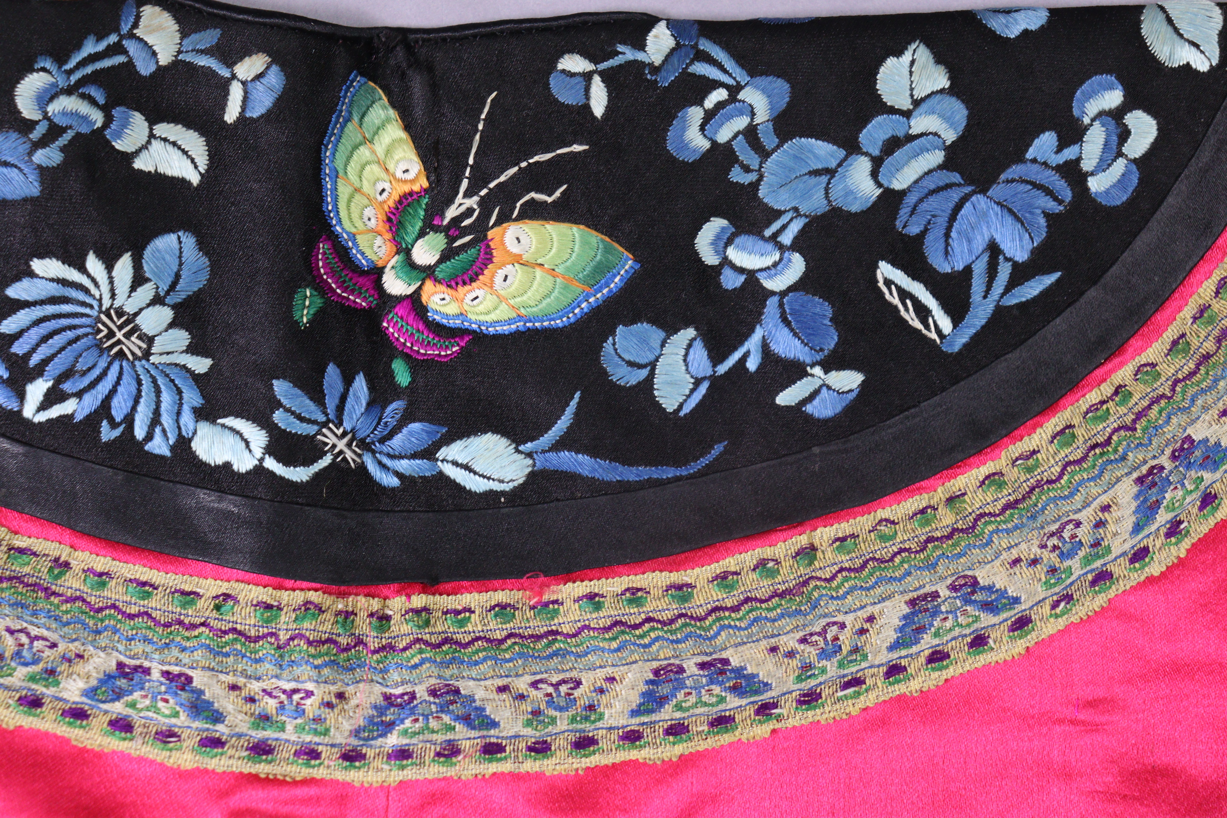 A LATE 19th CENTURY CHINESE SILK INFORMAL LADY’S ROBE, of pink ground with all-over embroidered - Image 6 of 15