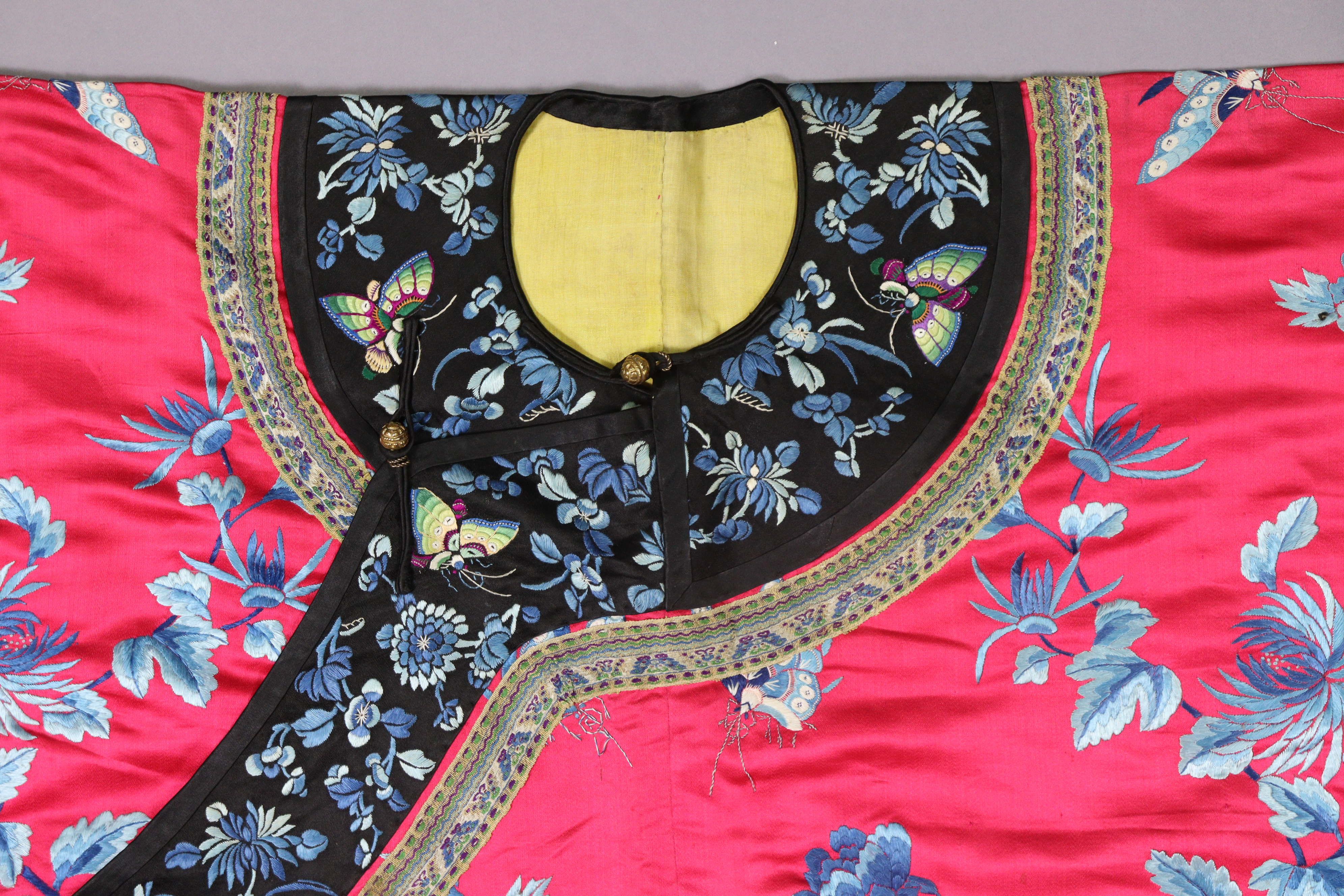 A LATE 19th CENTURY CHINESE SILK INFORMAL LADY’S ROBE, of pink ground with all-over embroidered - Image 8 of 15