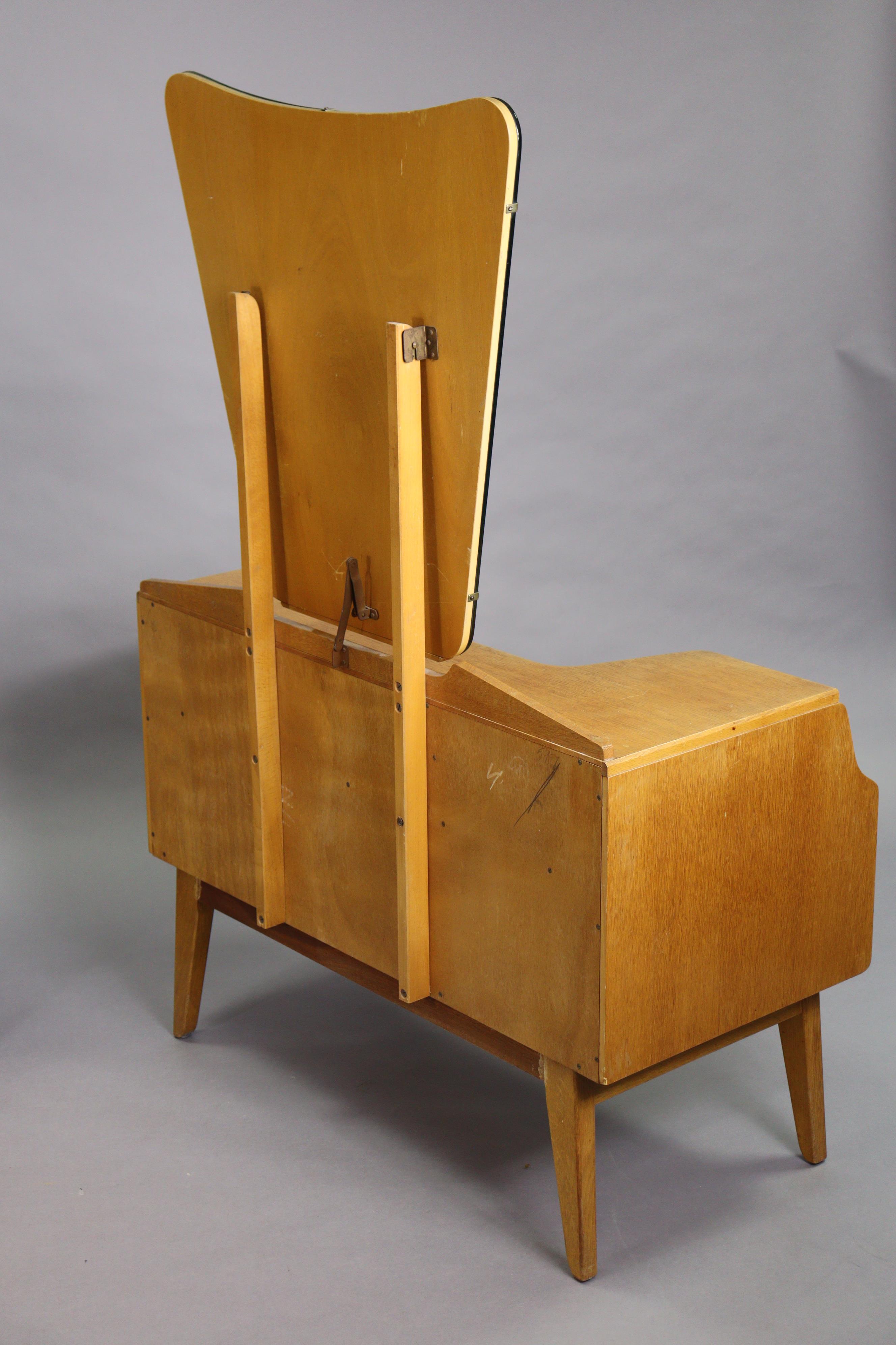 A mid-20th century E. Gomme G-Plan light oak bedroom pair comprising of a small chest of three - Image 10 of 10