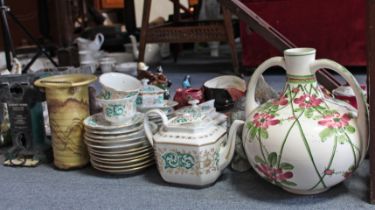 Various items of decorative china, pottery, & glassware, part w.a.f.