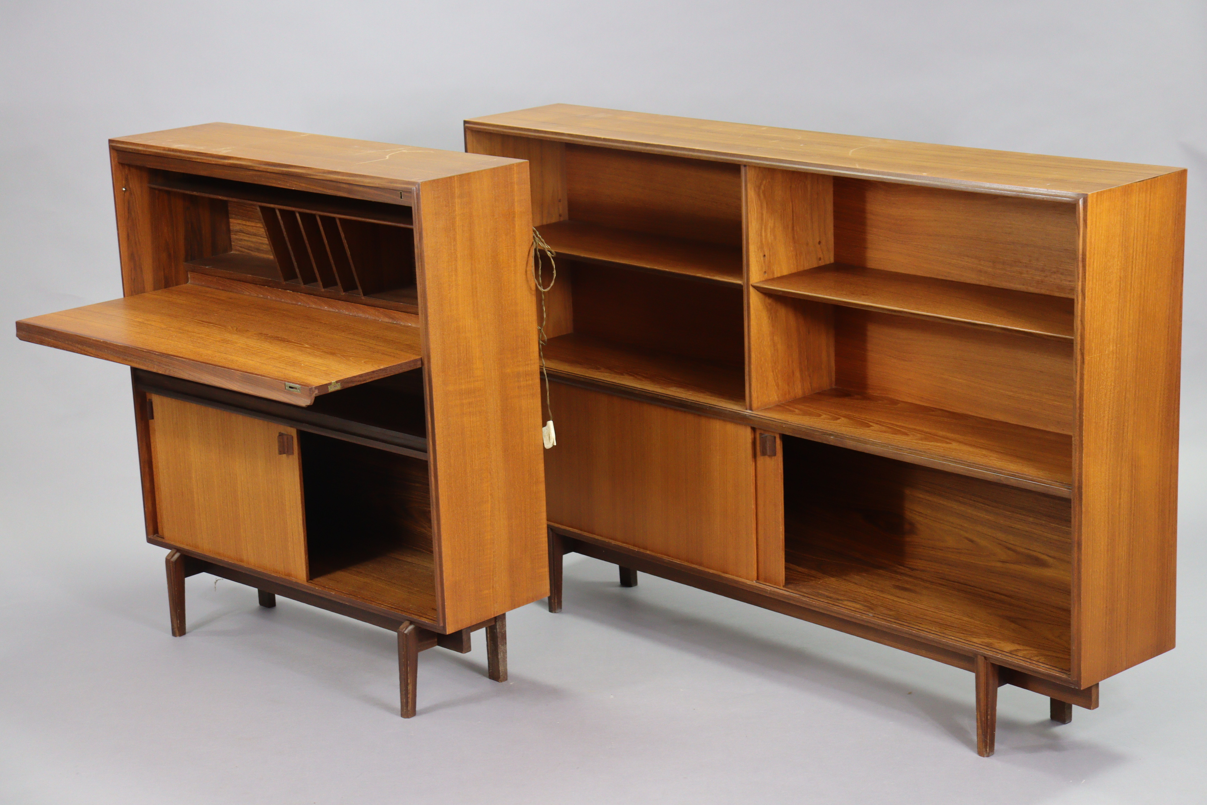 A mid-20th century teak tall wall unit fitted with an arrangement of shelves & cupboards, & on short - Image 5 of 10