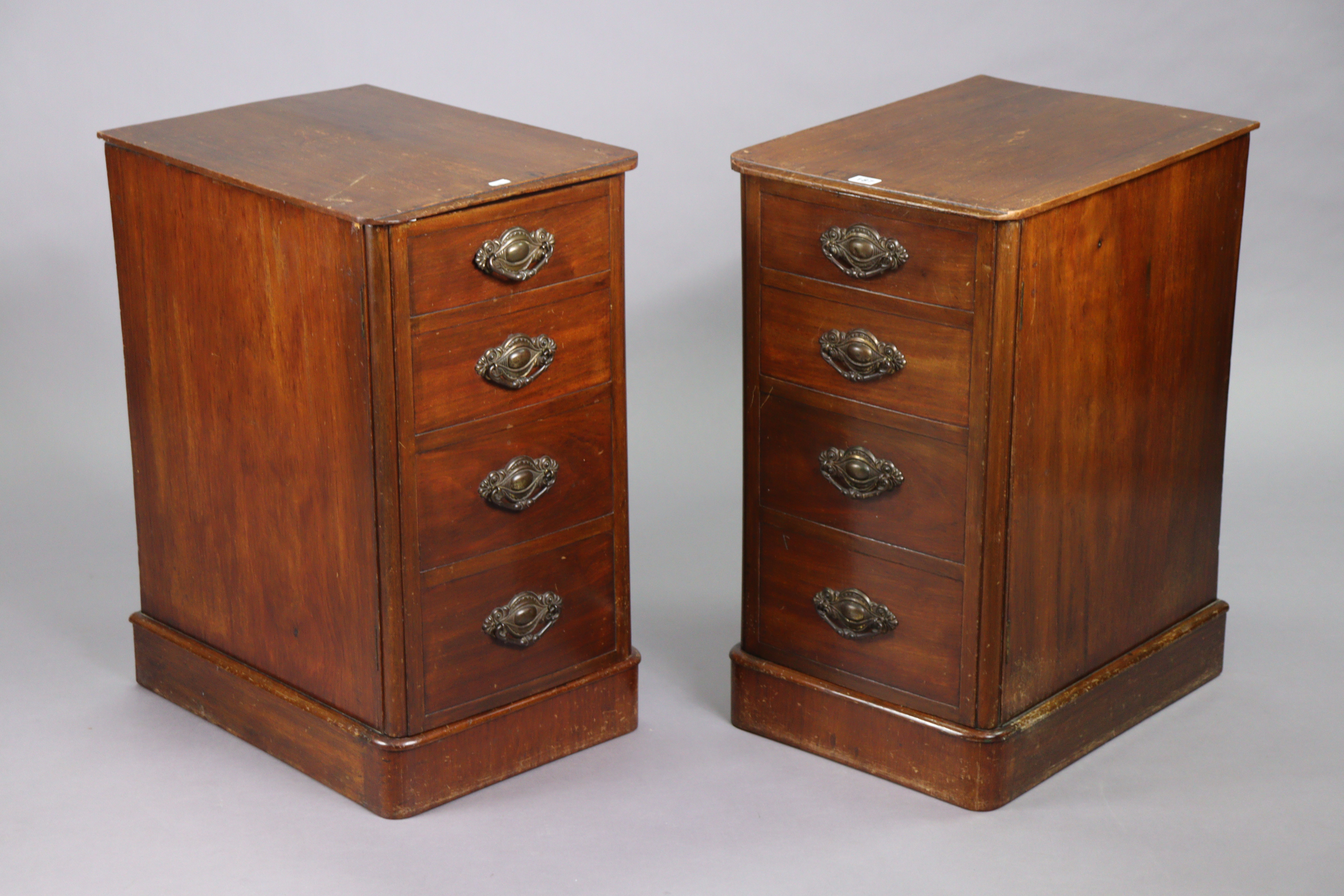 A pair of mahogany bedside chests each fitted four long graduated drawers with cast-iron swing - Image 7 of 8