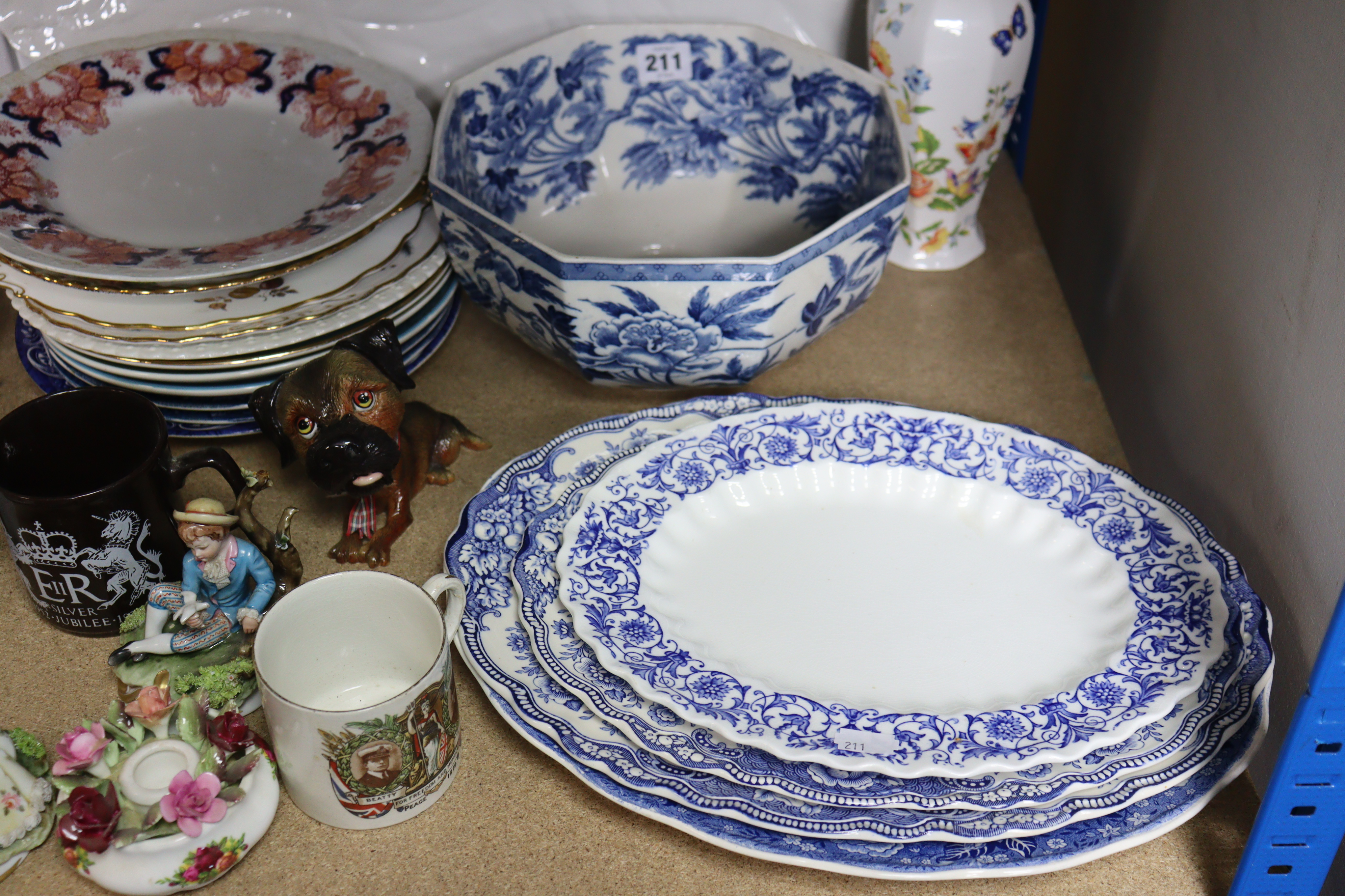 Various items of decorative china & pottery, part w.a.f. - Image 3 of 7