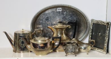 Various items of assorted platedware, pewter, & cutlery.