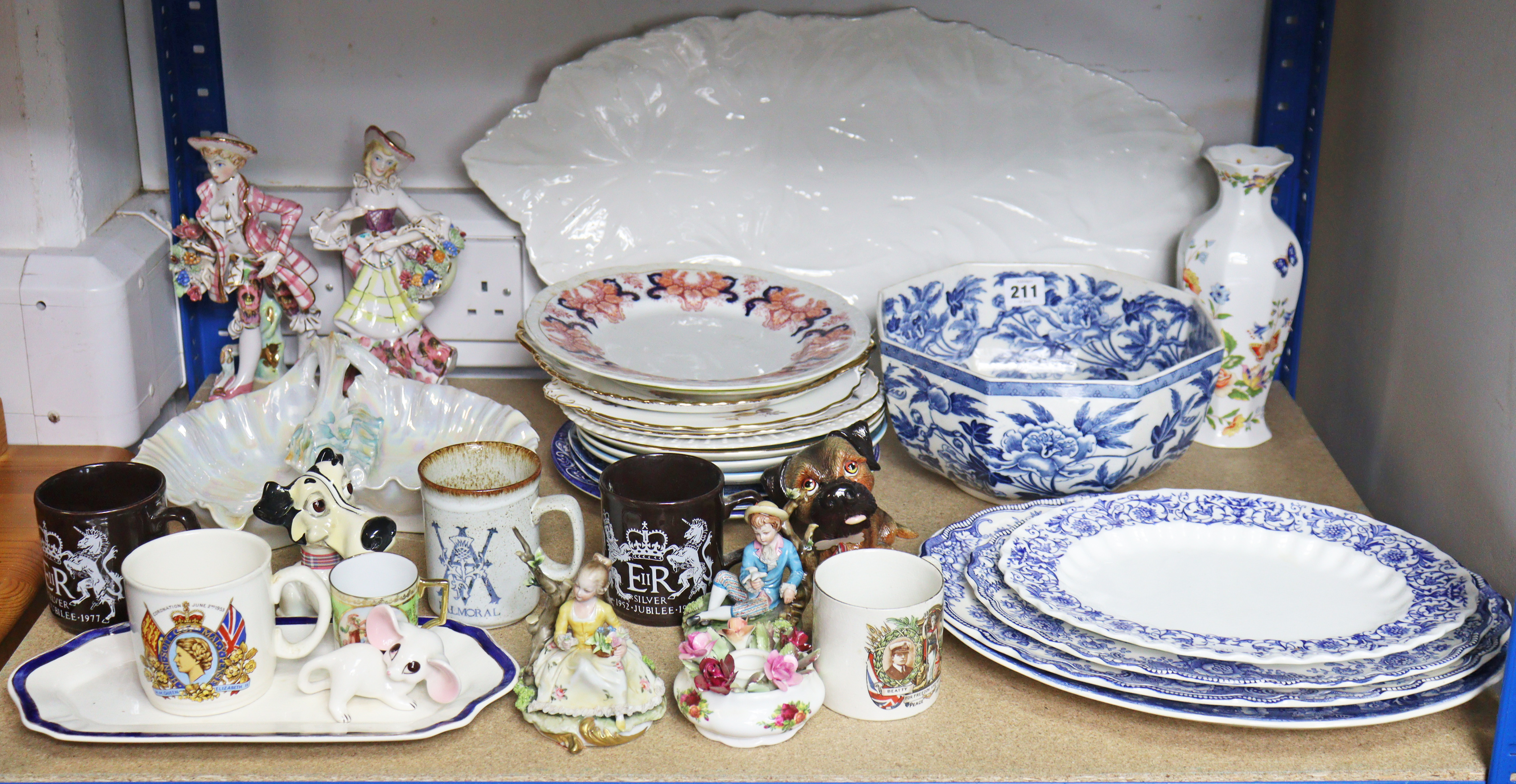 Various items of decorative china & pottery, part w.a.f.