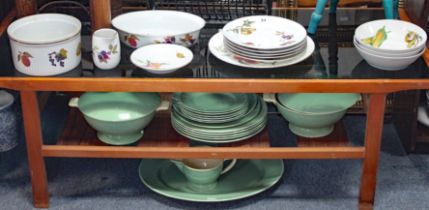 Thirteen items of Royal Worcester “Evesham” dinner & kitchenware; & a Minton’s Solano ware green