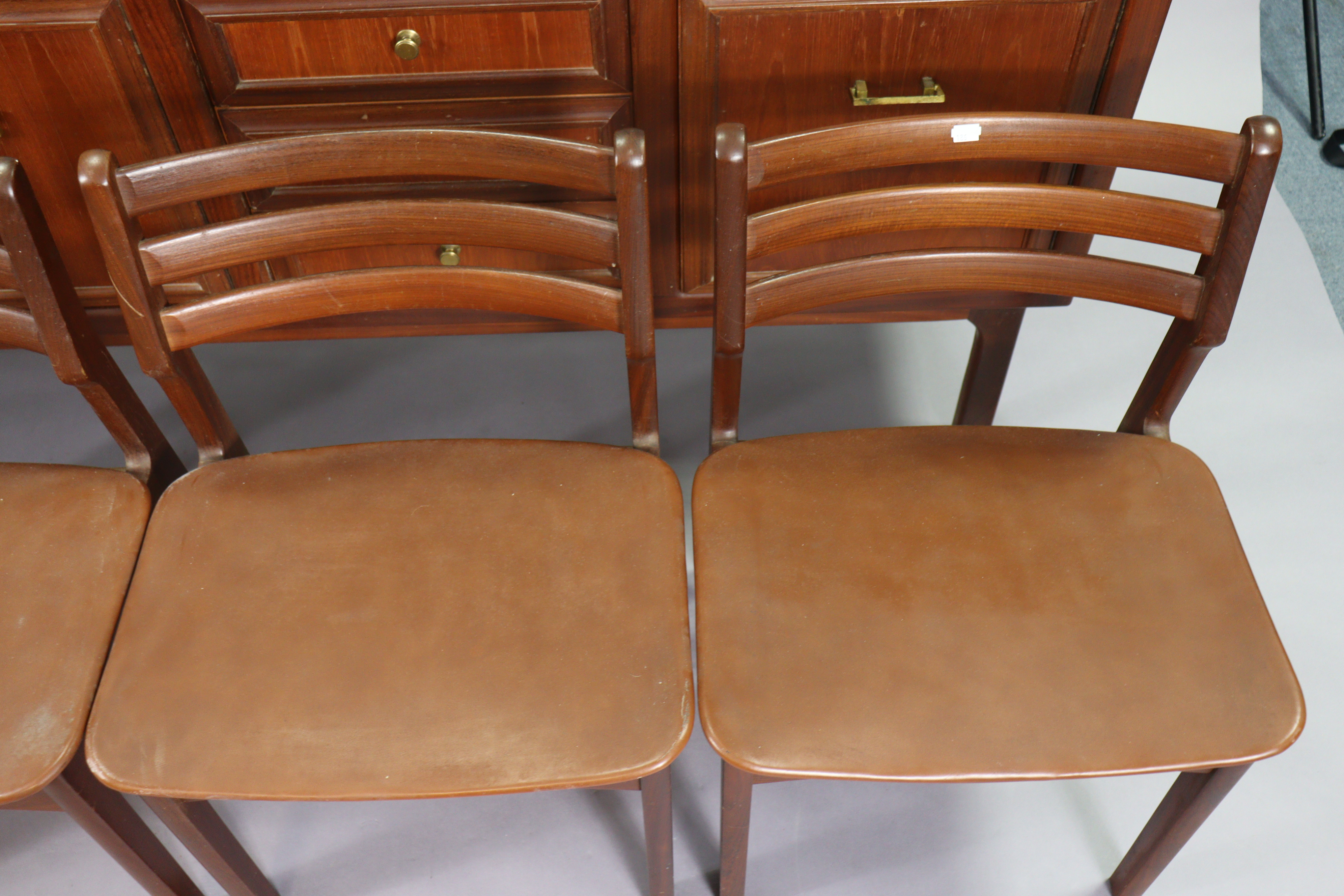 A 1970’s teak circular extending dining table with an additional leaf, & on four square tapered - Image 10 of 17