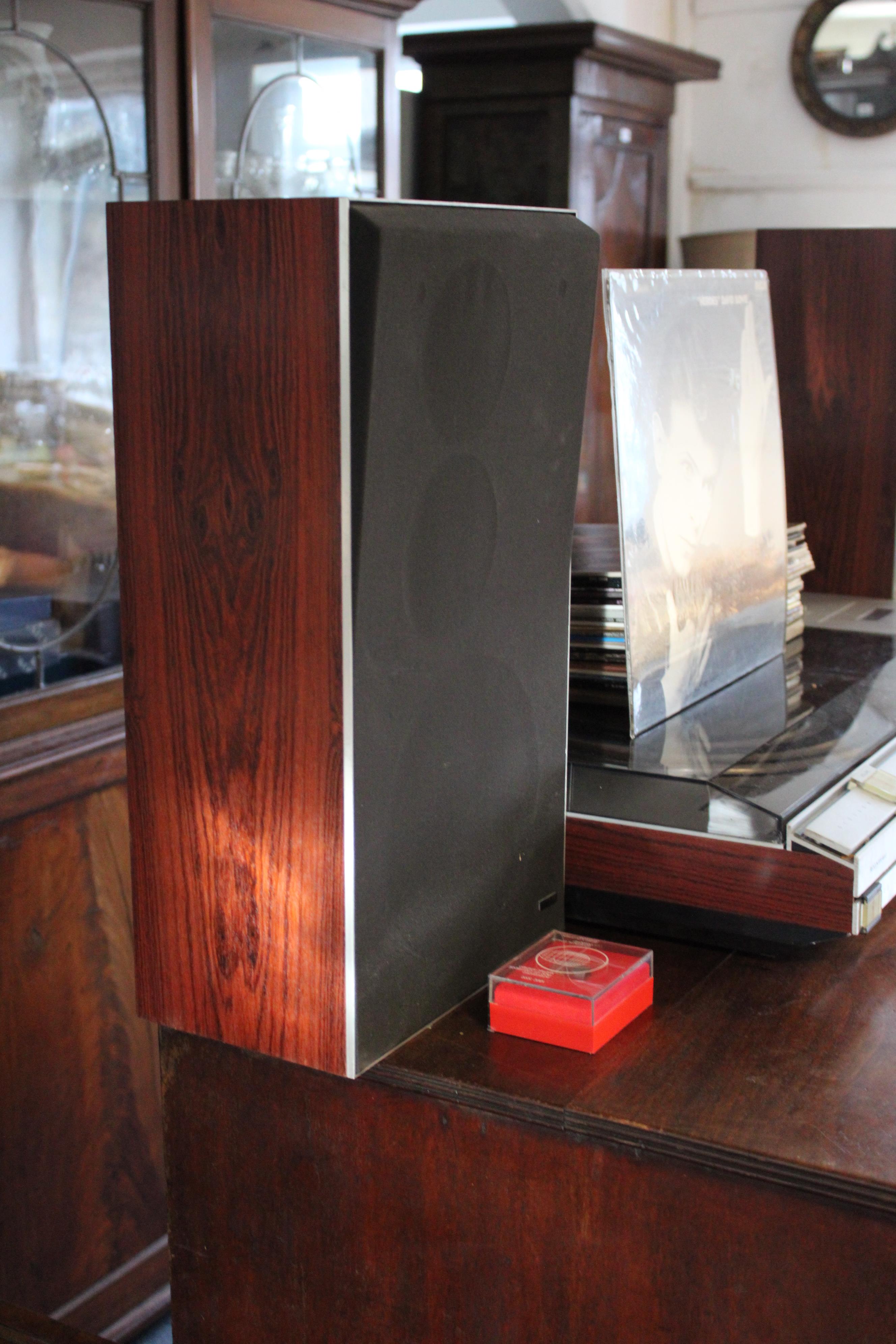 A Bang & Olufsen “Beocenter 4600” music system, boxed; various LP records. - Image 15 of 19