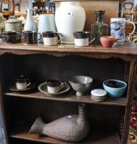 Various items of studio pottery, part w.a.f.