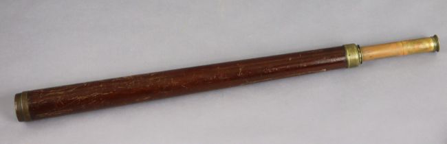 A vintage Dolland of London brass & mahogany single-draw telescope, 77.5cm long (open).