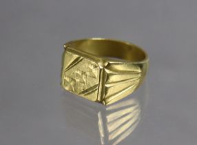 A similar ring with three lozenge motifs. (11.2gm).