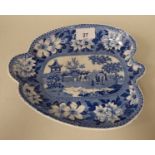 An early 19thC Rogers pearlware stylised leaf shape dish, decorated in blue and white with an