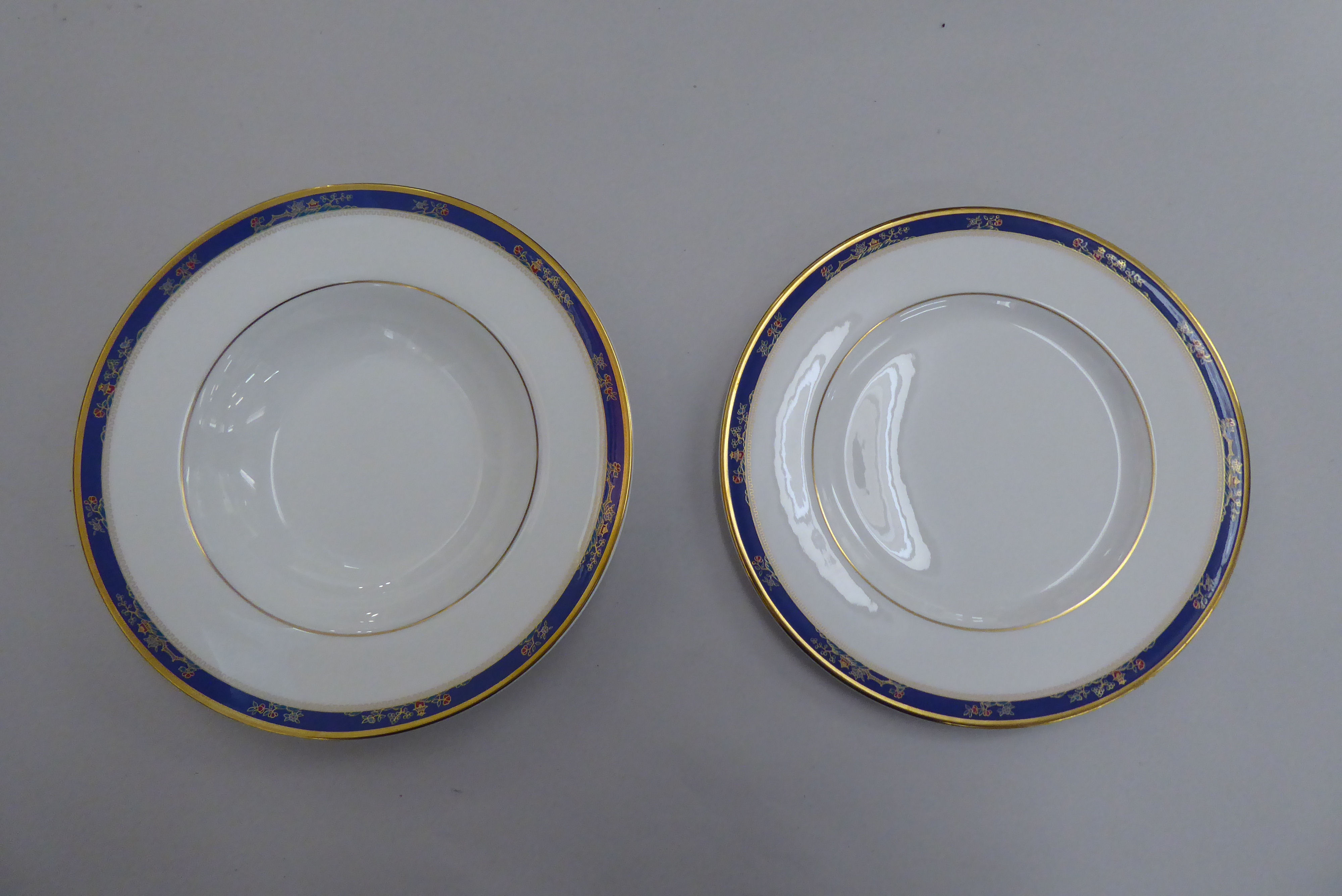 Royal Doulton fine bone china Cathay pattern tableware - Image 2 of 4