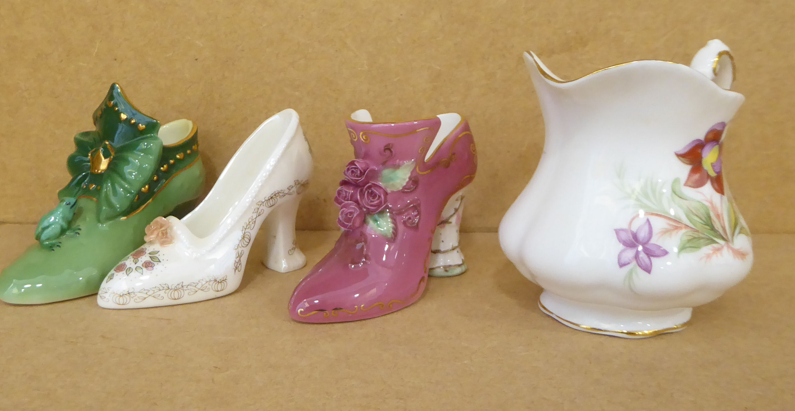 Ceramic ornaments: to include examples by Lladro, Royal Doulton and Goebel - Image 3 of 5