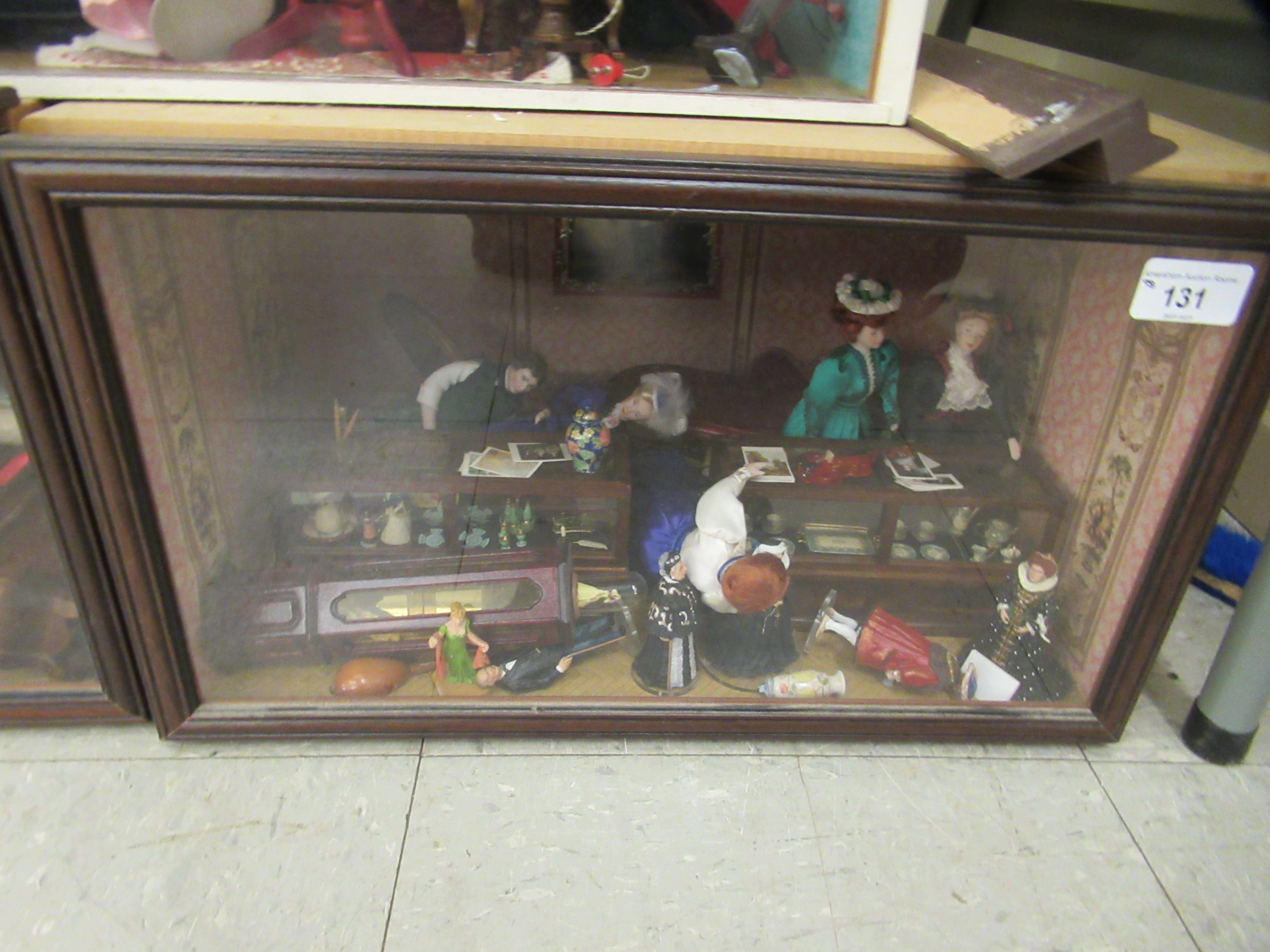 Five dolls house room settings, containing figures, furniture and accessories  cased  largest 11" - Image 6 of 6