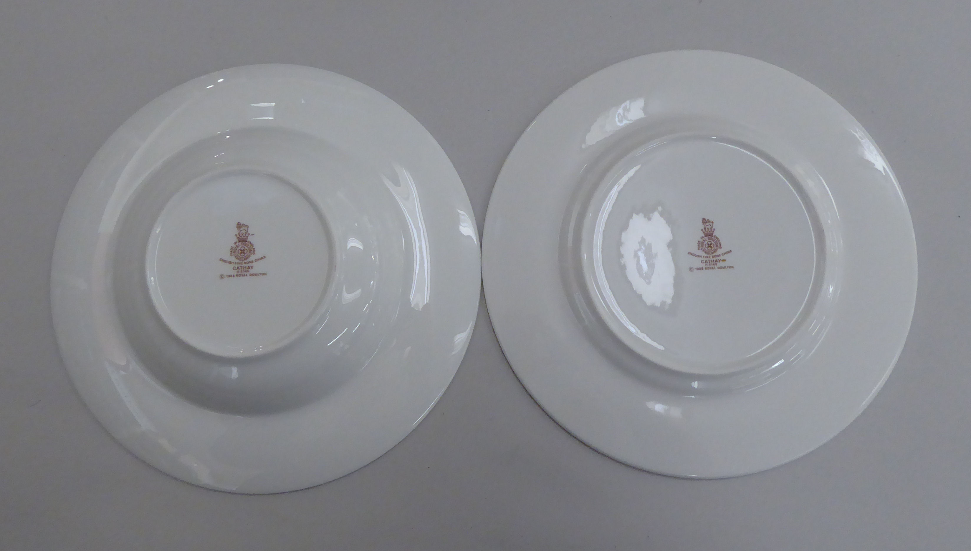 Royal Doulton fine bone china Cathay pattern tableware - Image 3 of 4