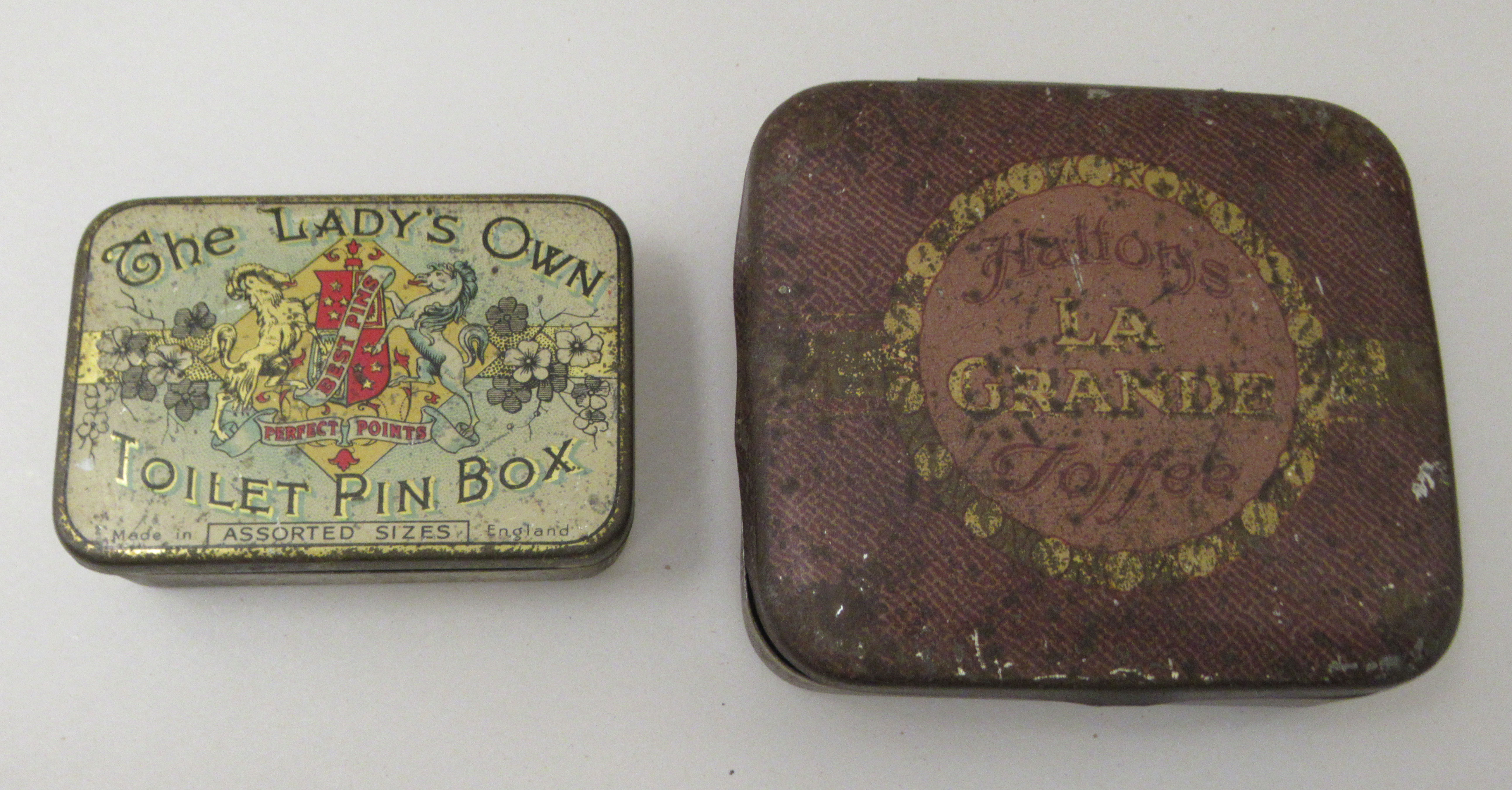A mixed lot: to include playing cards; Singer components; and a trench art ring - Image 5 of 7