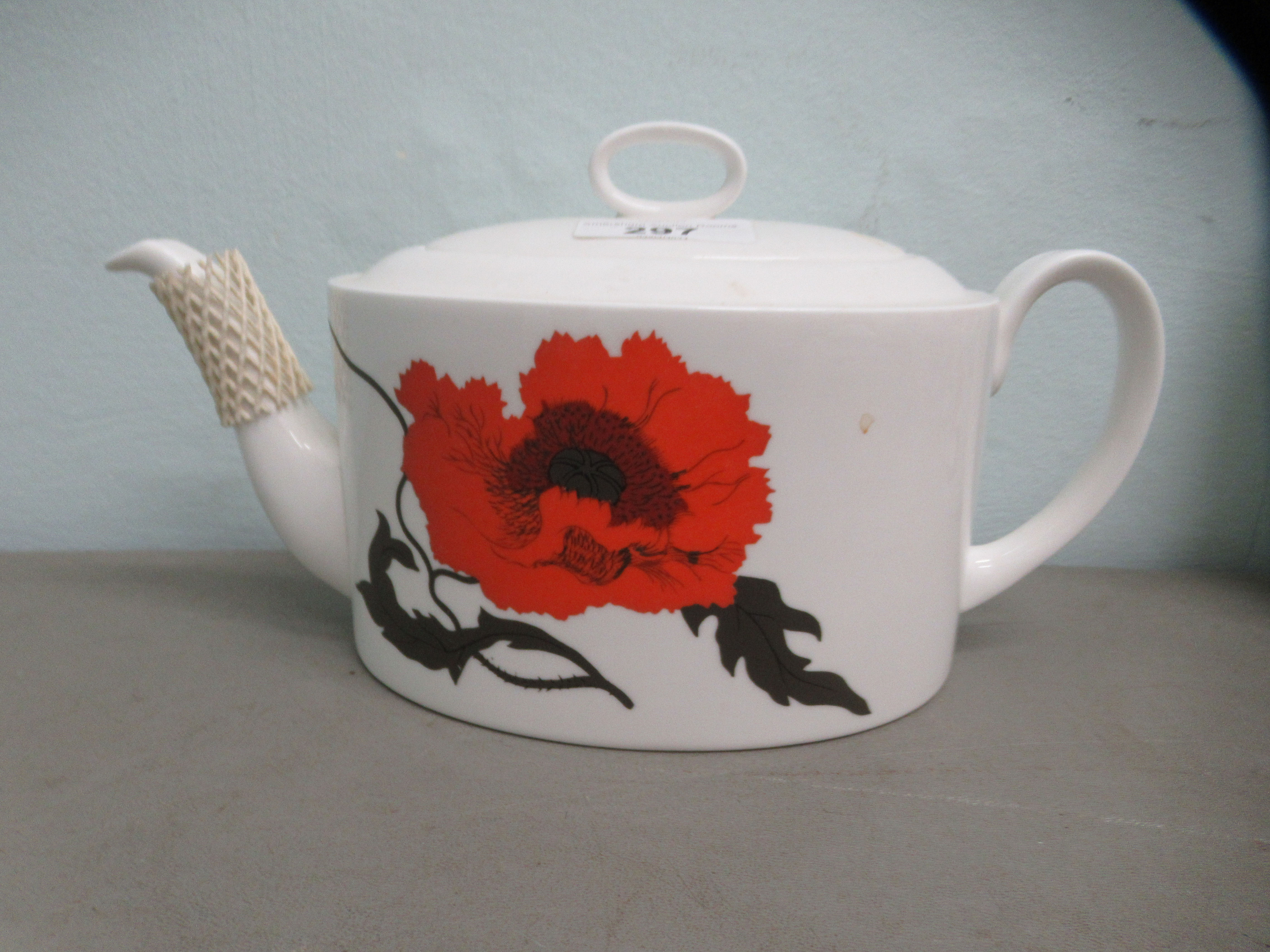 Susie Cooper design for Wedgwood bone china Cornpoppy pattern teaware - Image 2 of 4