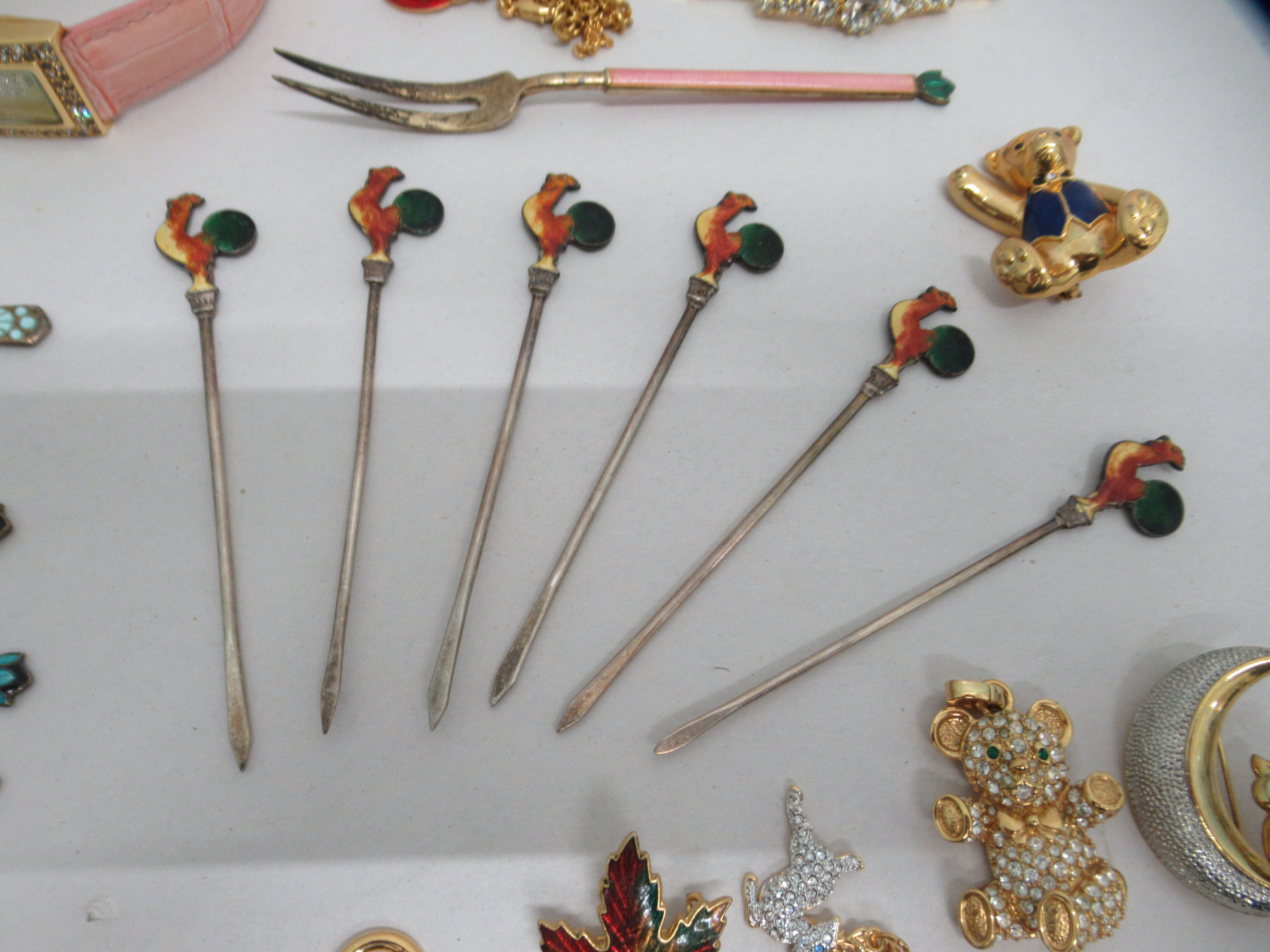 Silver collectables and costume jewellery: to include enamelled spoons  mixed marks - Image 2 of 6