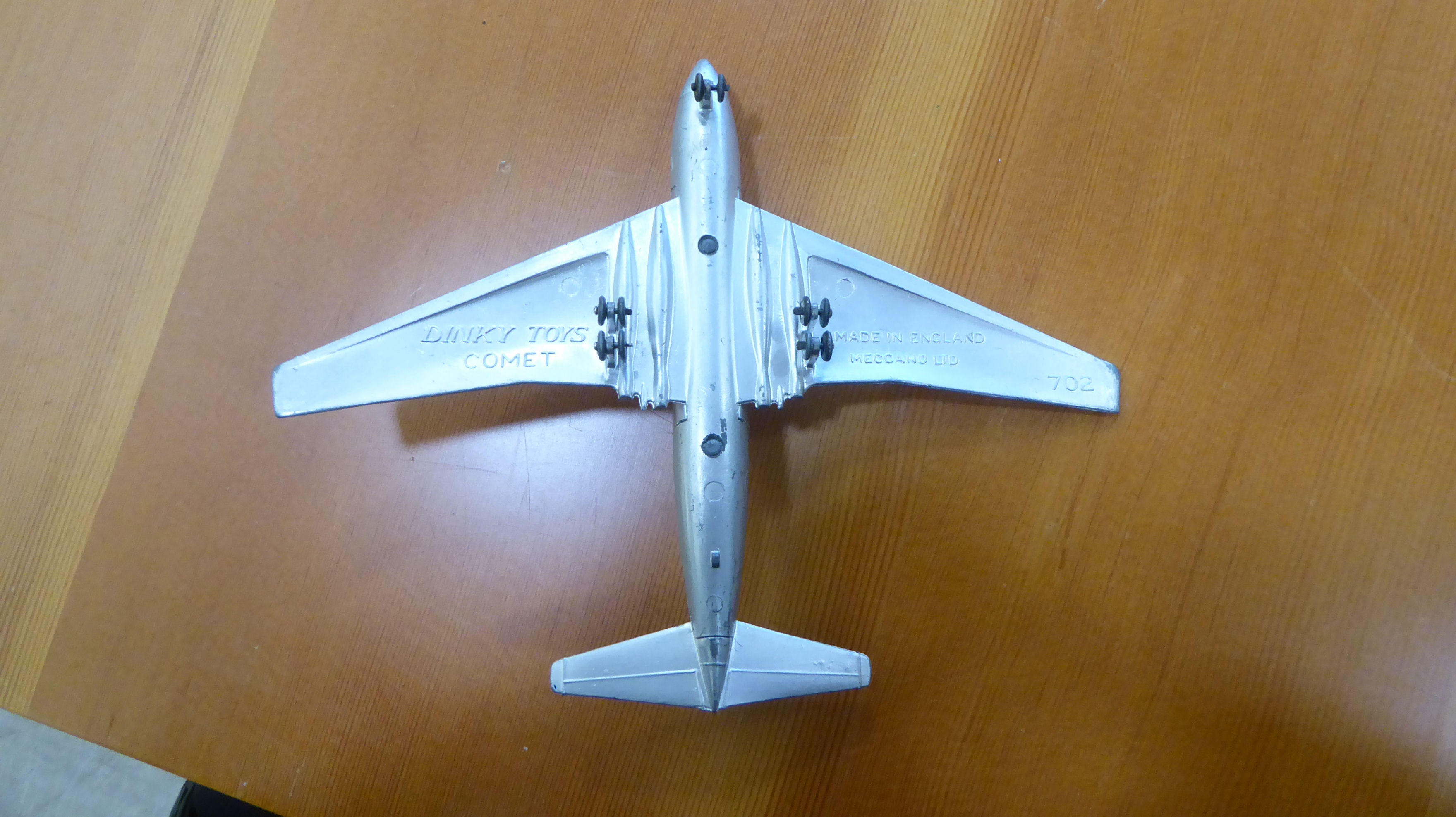 A Dinky Toys diecast DH Comet Airliner  model No.702  boxed - Image 3 of 3