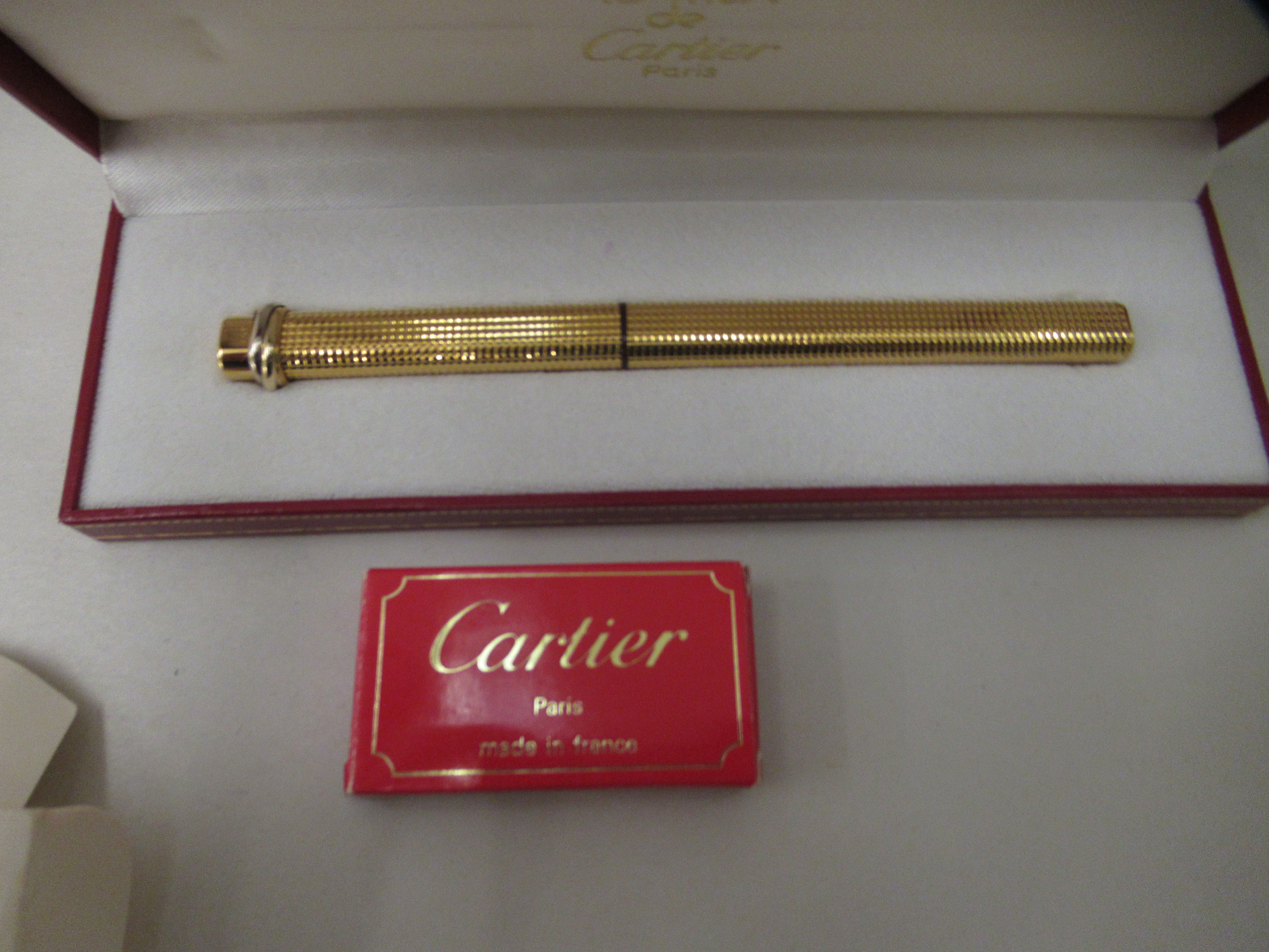 A Les Must de Cartier textured gold plated cartridge type fountain pen  cased with the 1984 - Image 2 of 4