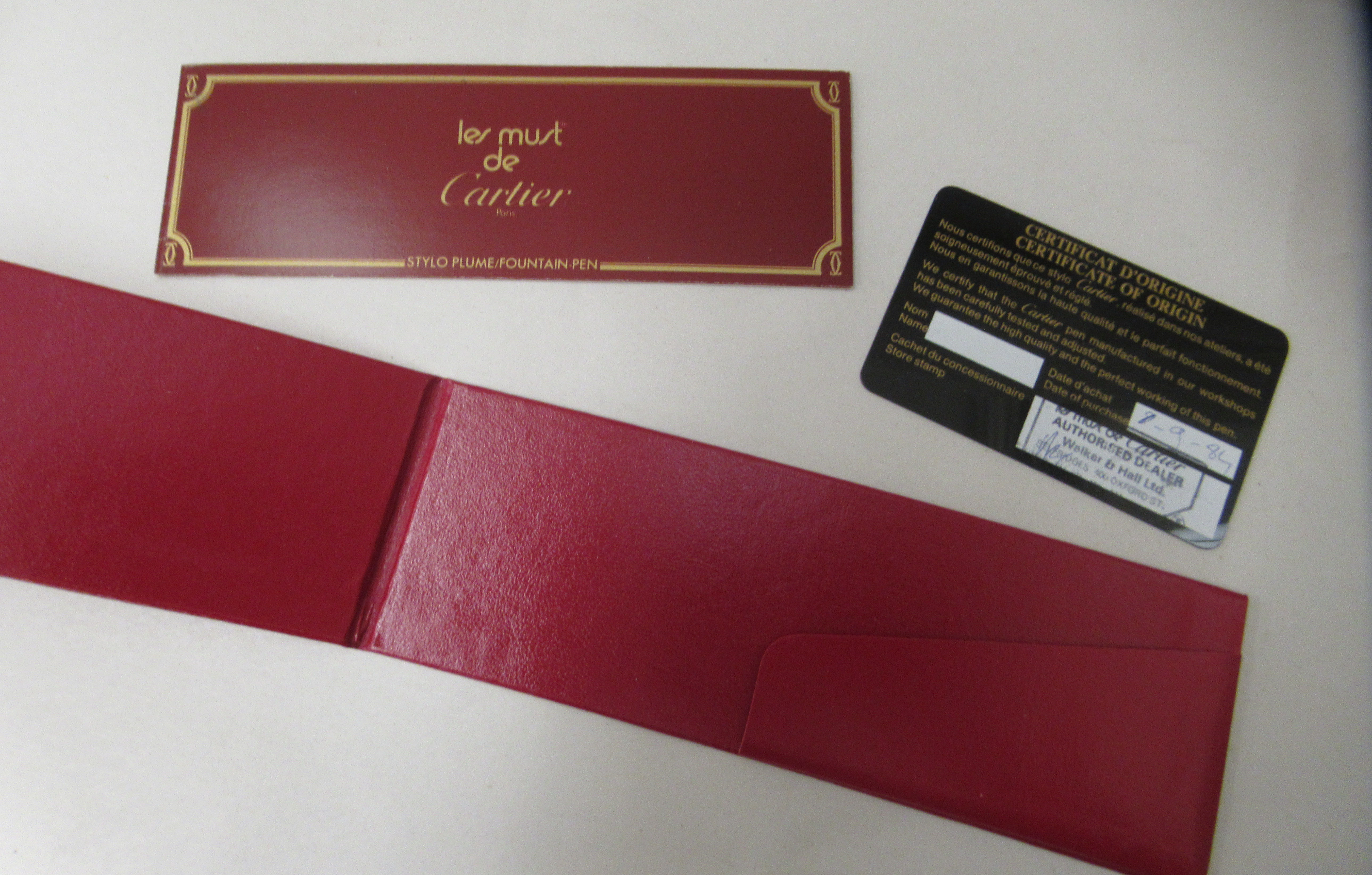 A Les Must de Cartier textured gold plated cartridge type fountain pen  cased with the 1984 - Image 3 of 4