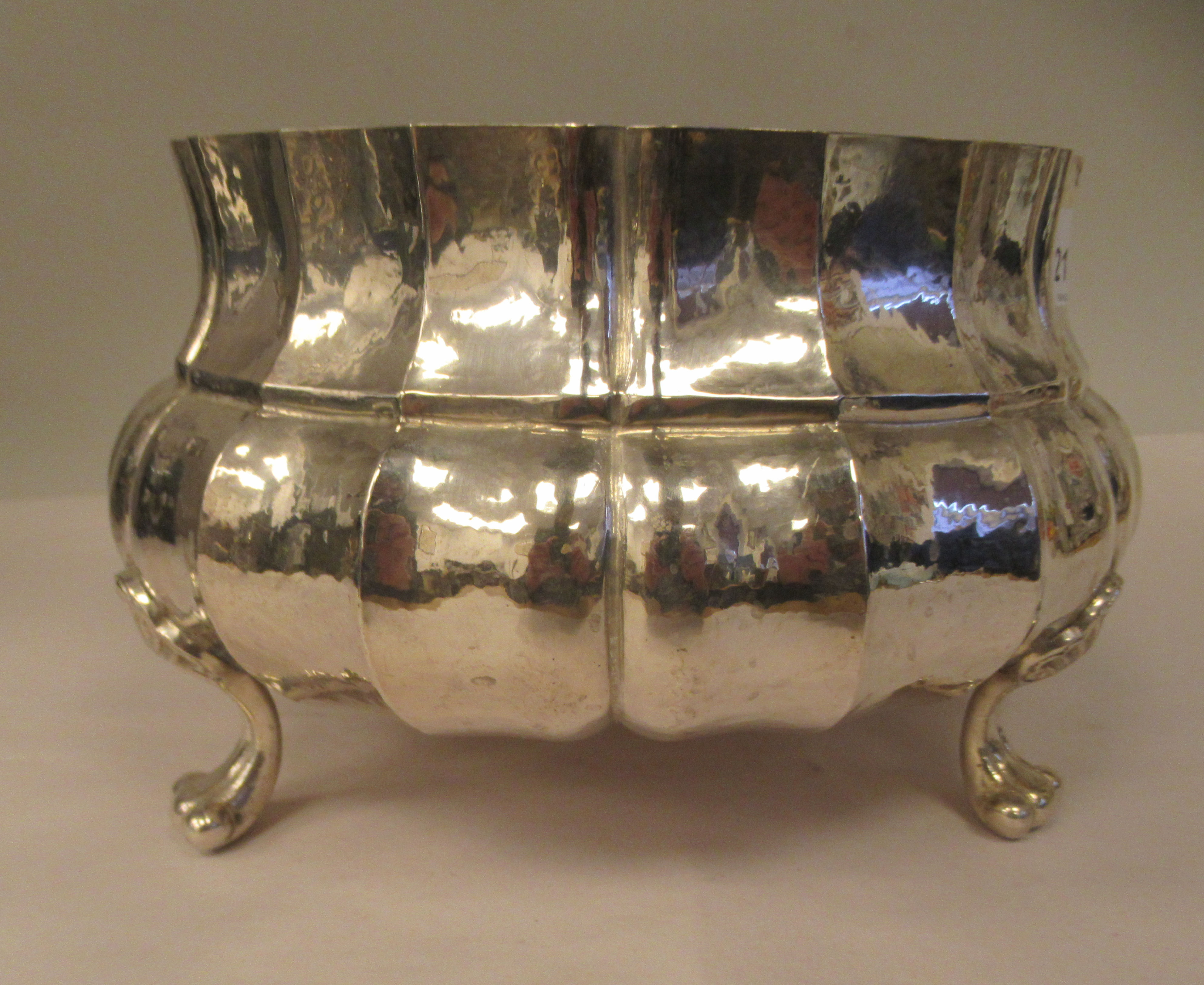 An Italian Gianmaria Buccellati silver oval, ogee shape jardiniere with fluted ornament, elevated on - Image 3 of 7