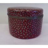 A late 19th/early 20thC Chinese blood red cloisonné, white metal and parcel gilt drum design box and