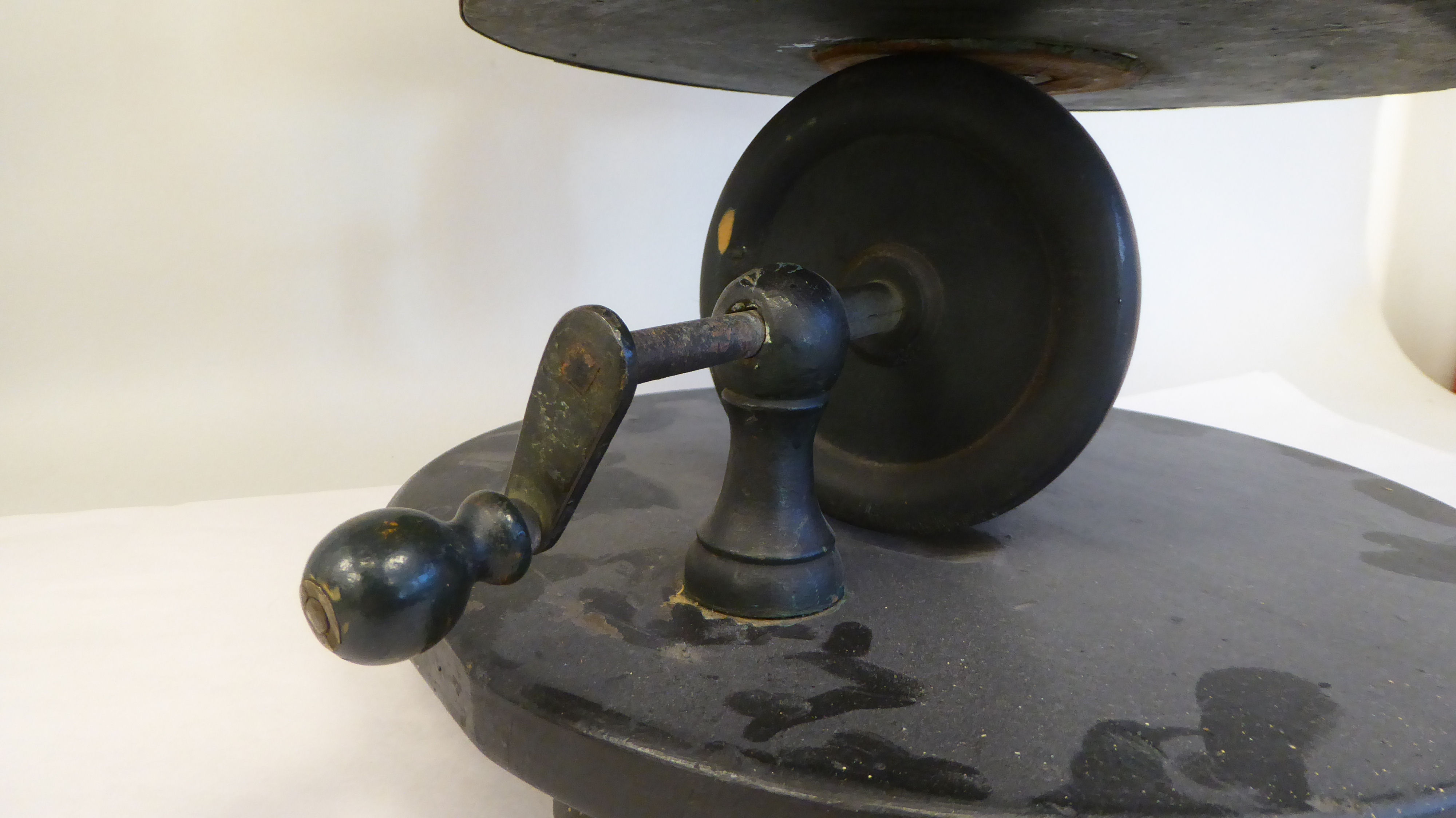 An early Victorian table top zoetrope, a pre-film, manually operated animation device, on a circular - Image 3 of 6