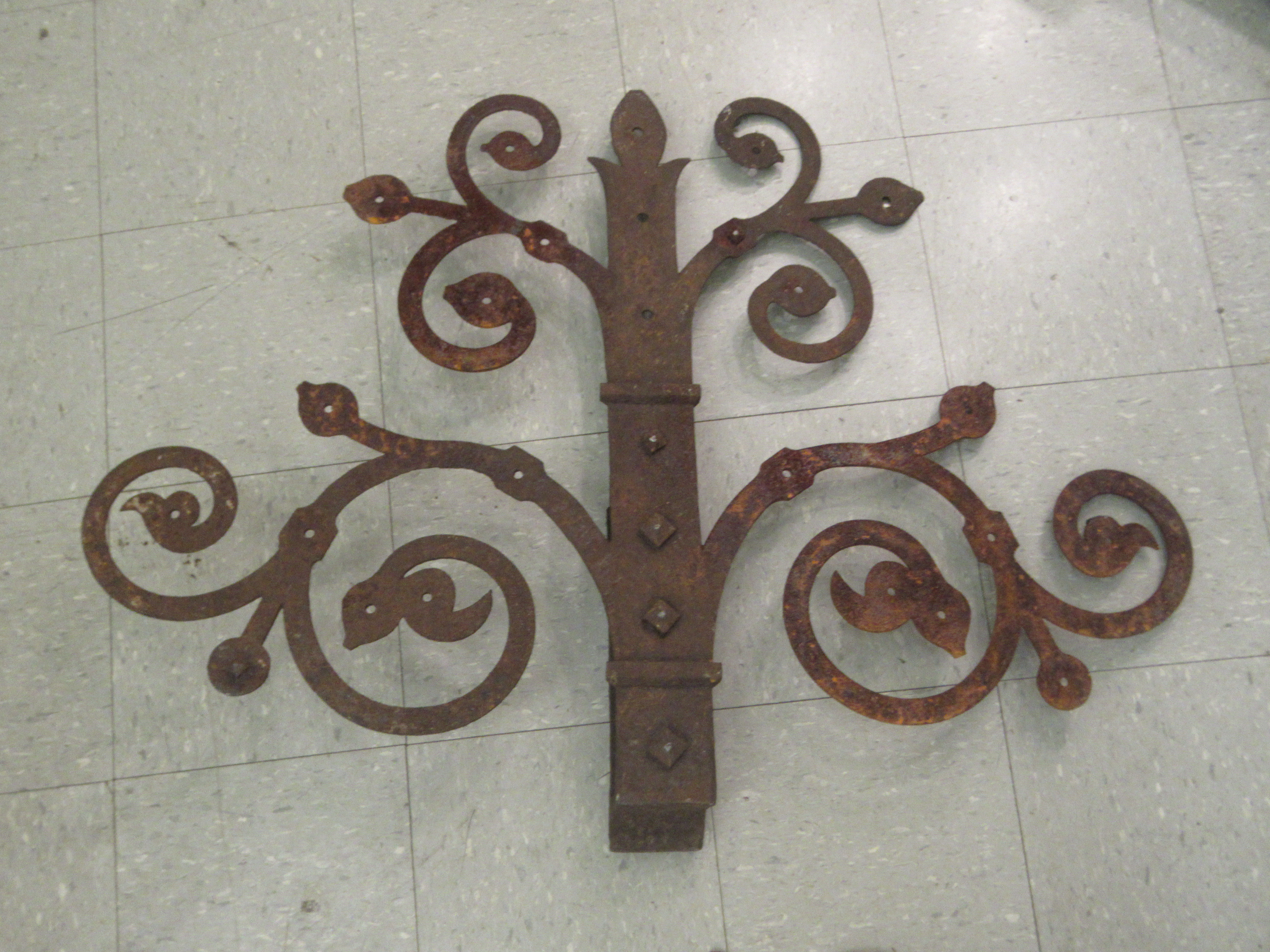 A pair of 19thC Medieval design iron door/gate hinges with decoratively scrolled plates  32" x 41" - Image 3 of 4