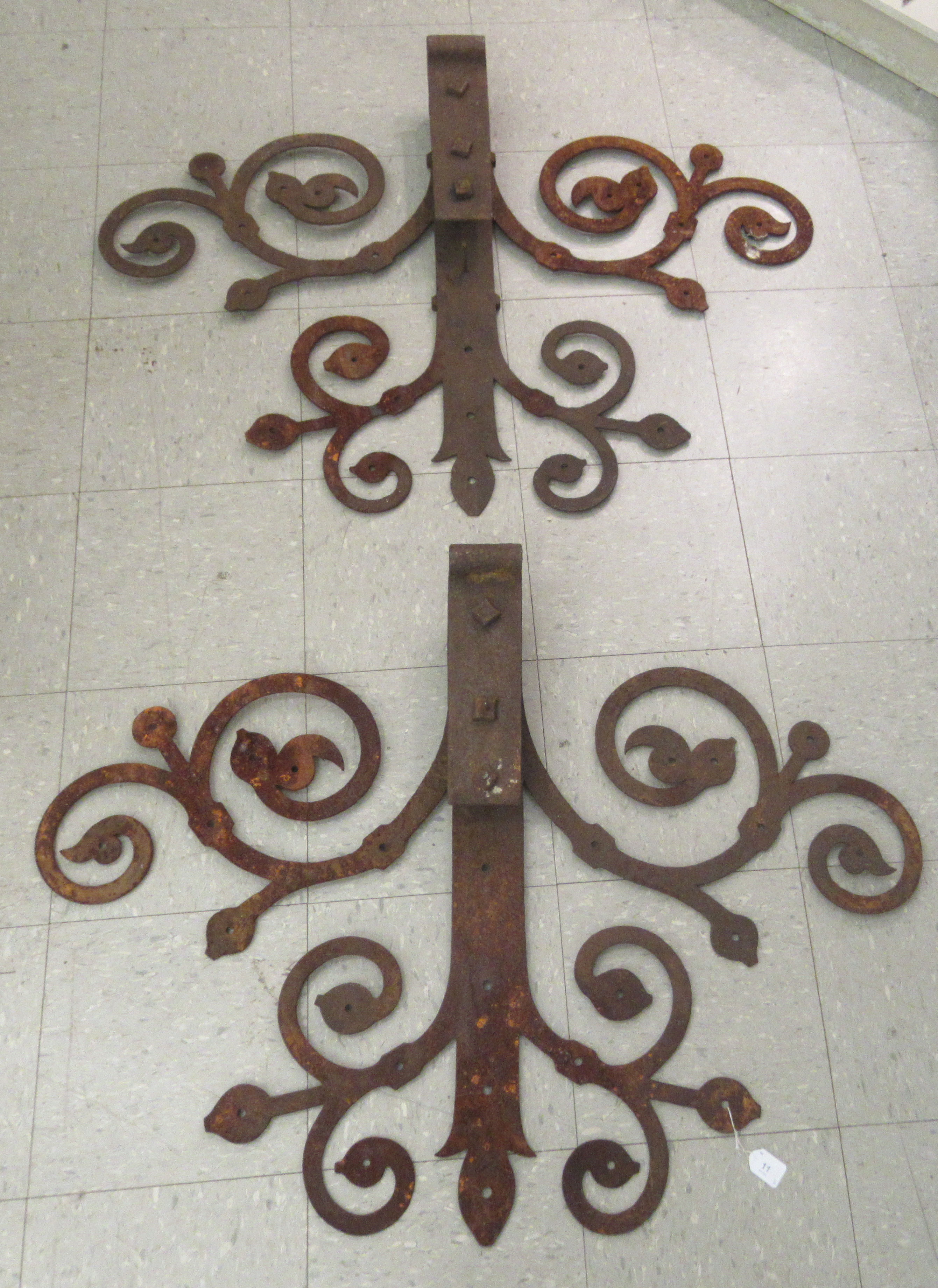 A pair of 19thC Medieval design iron door/gate hinges with decoratively scrolled plates  32" x 41" - Image 4 of 4