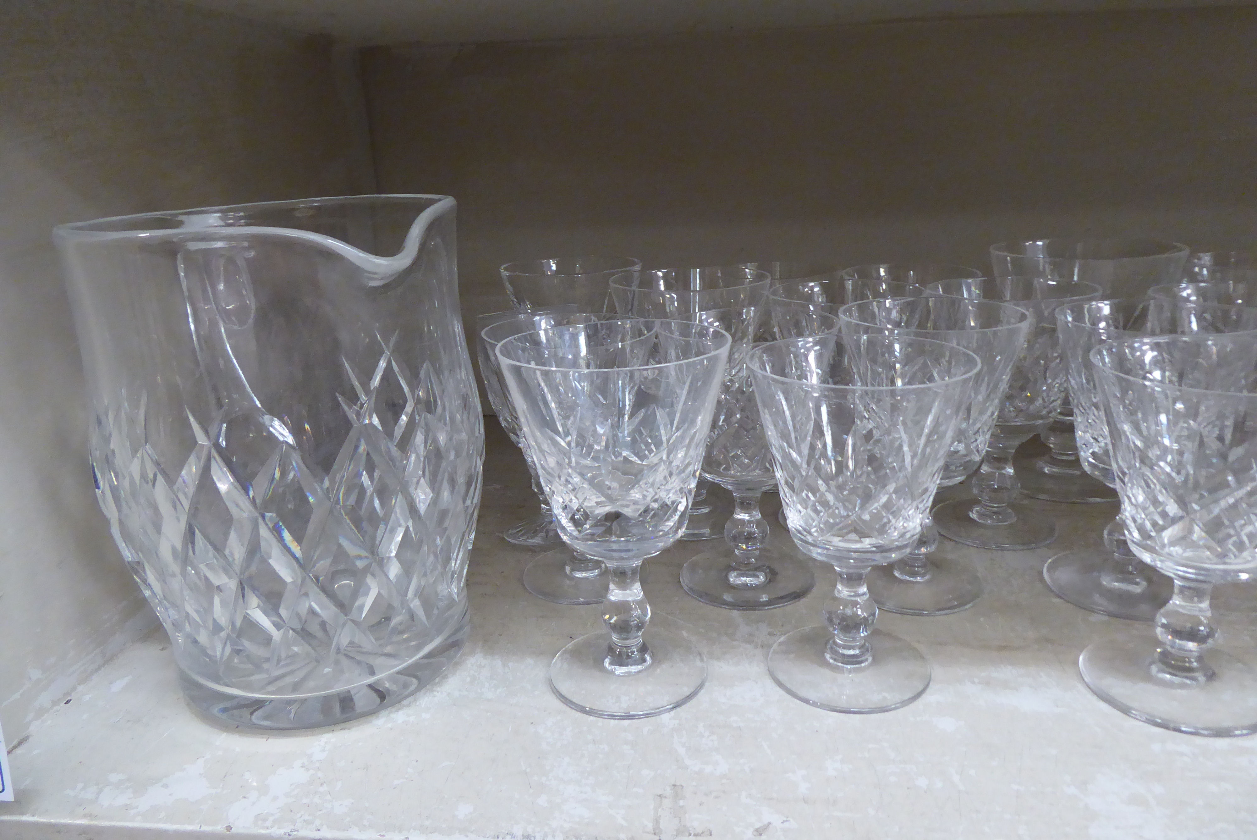 Stuart Crystal and similar drinking glasses: to include pedestal wine - Image 2 of 4