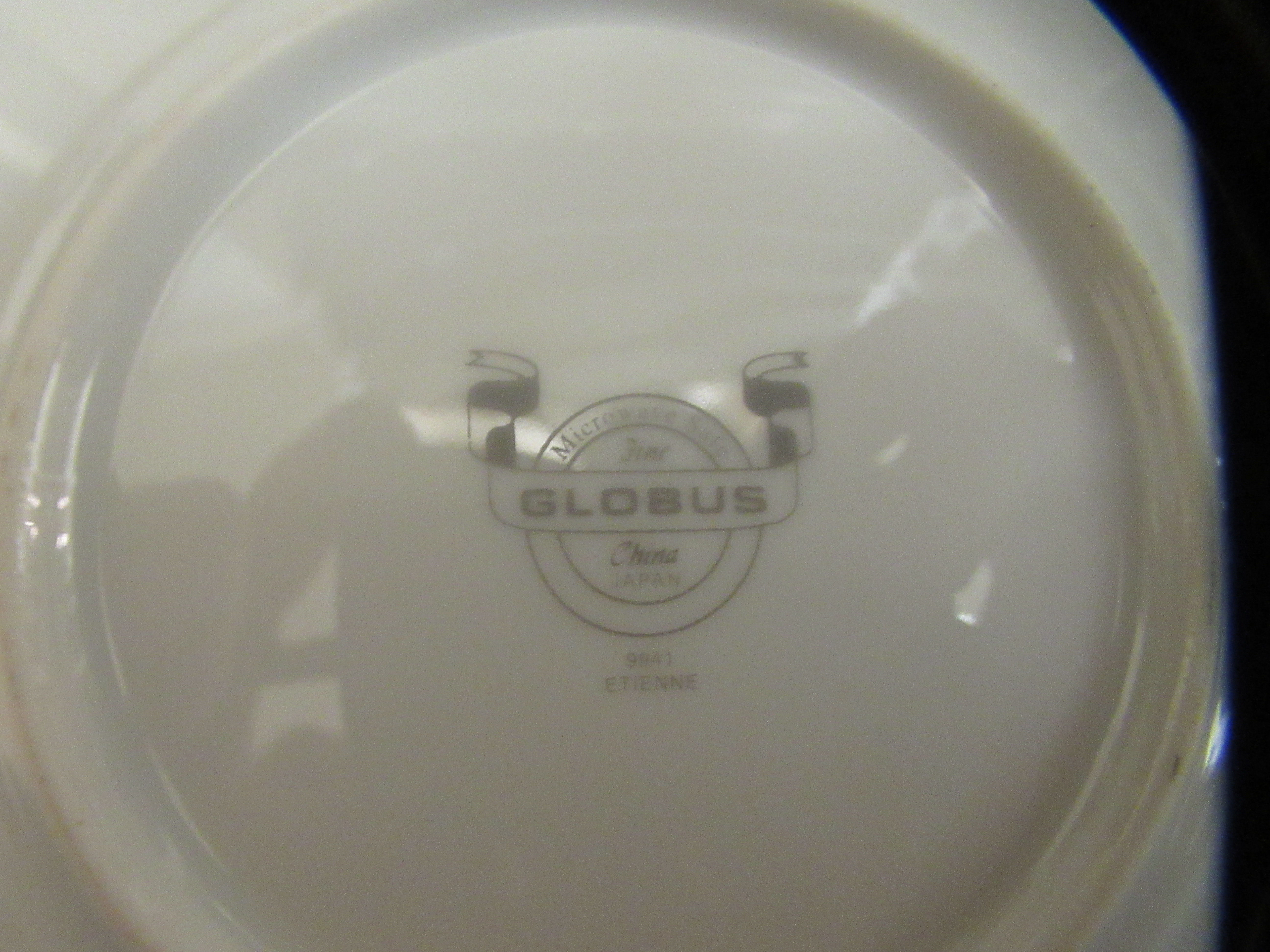 Ceramic dinnerware: to include Royal Worcester china Regency pattern dinner plates  10"dia - Image 4 of 4