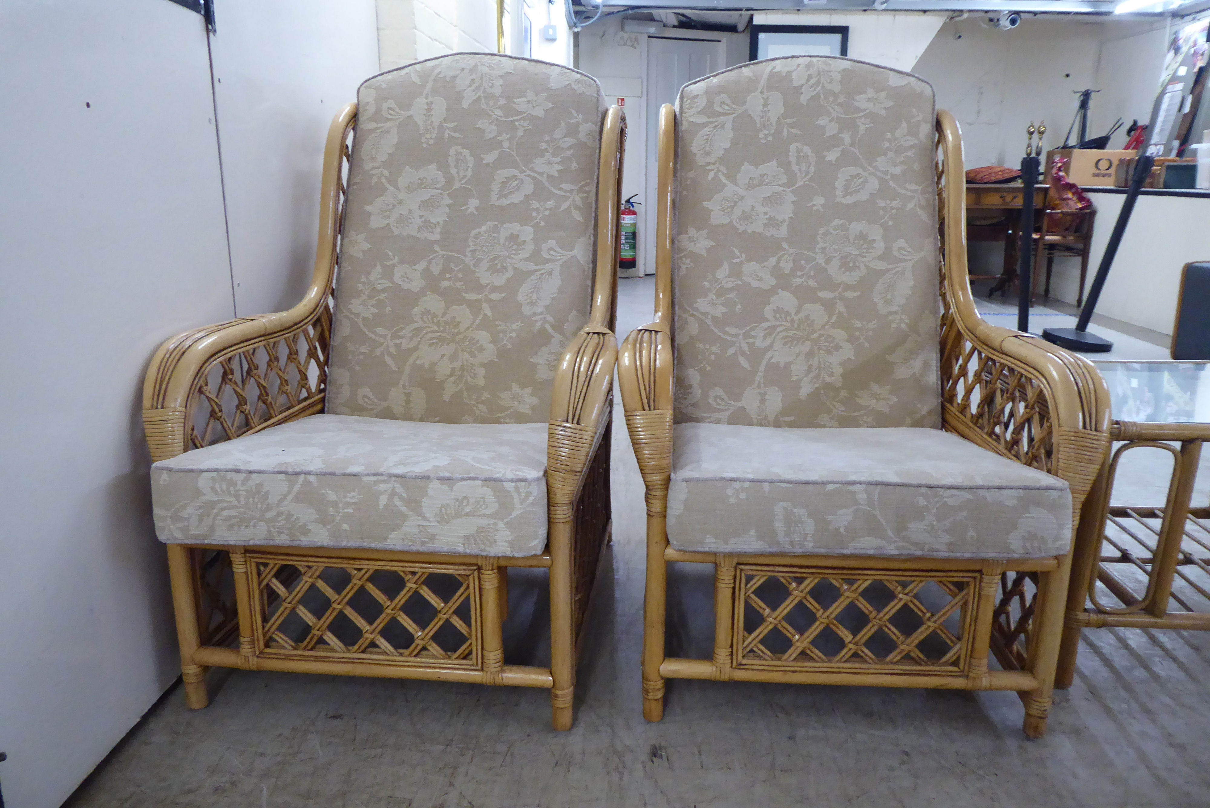 A modern bamboo framed conservatory suite, comprising a two person settee and a pair of armchairs - Image 2 of 5