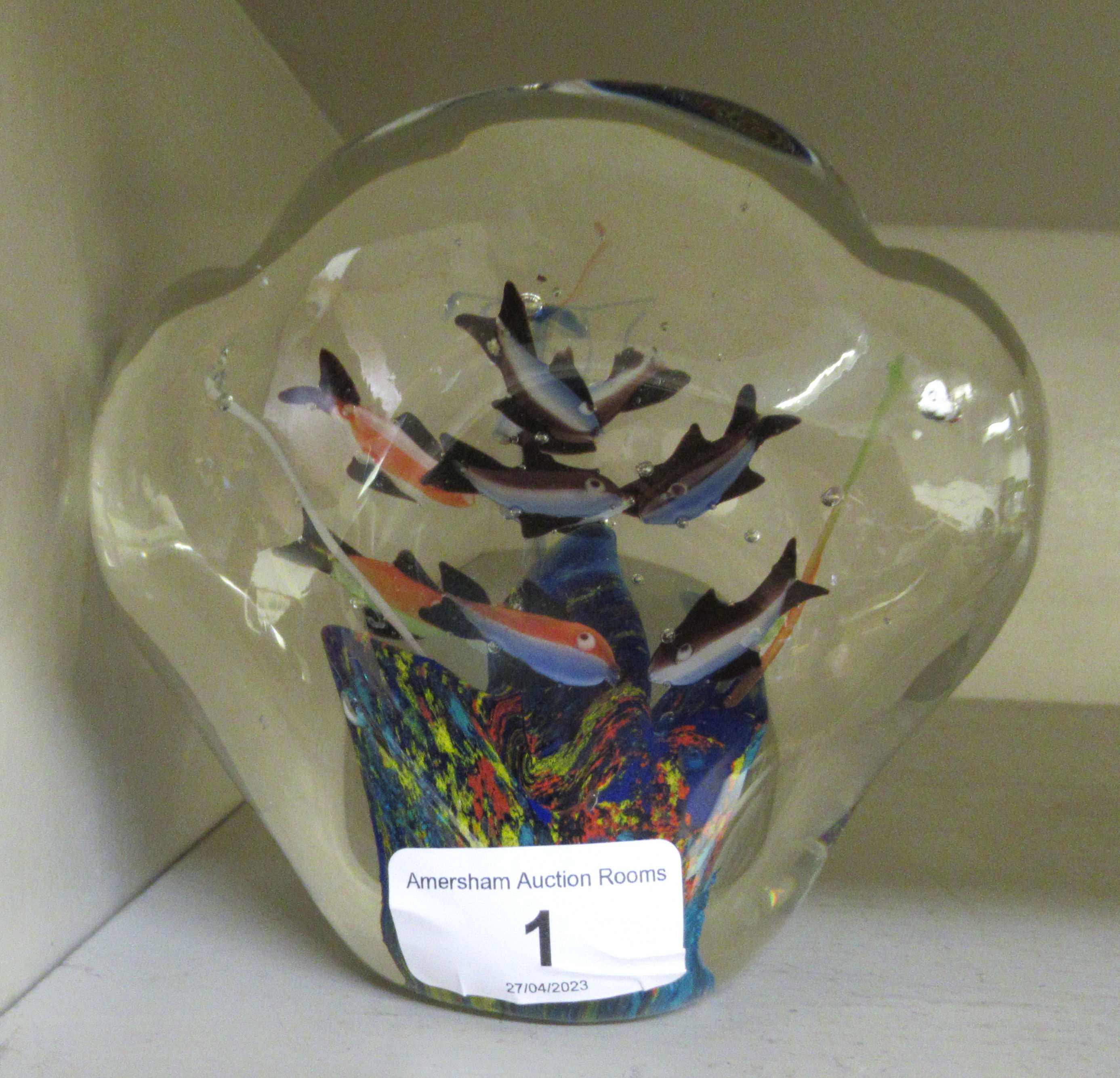 A Murano glass 'fish tank' paperweight - Image 2 of 4