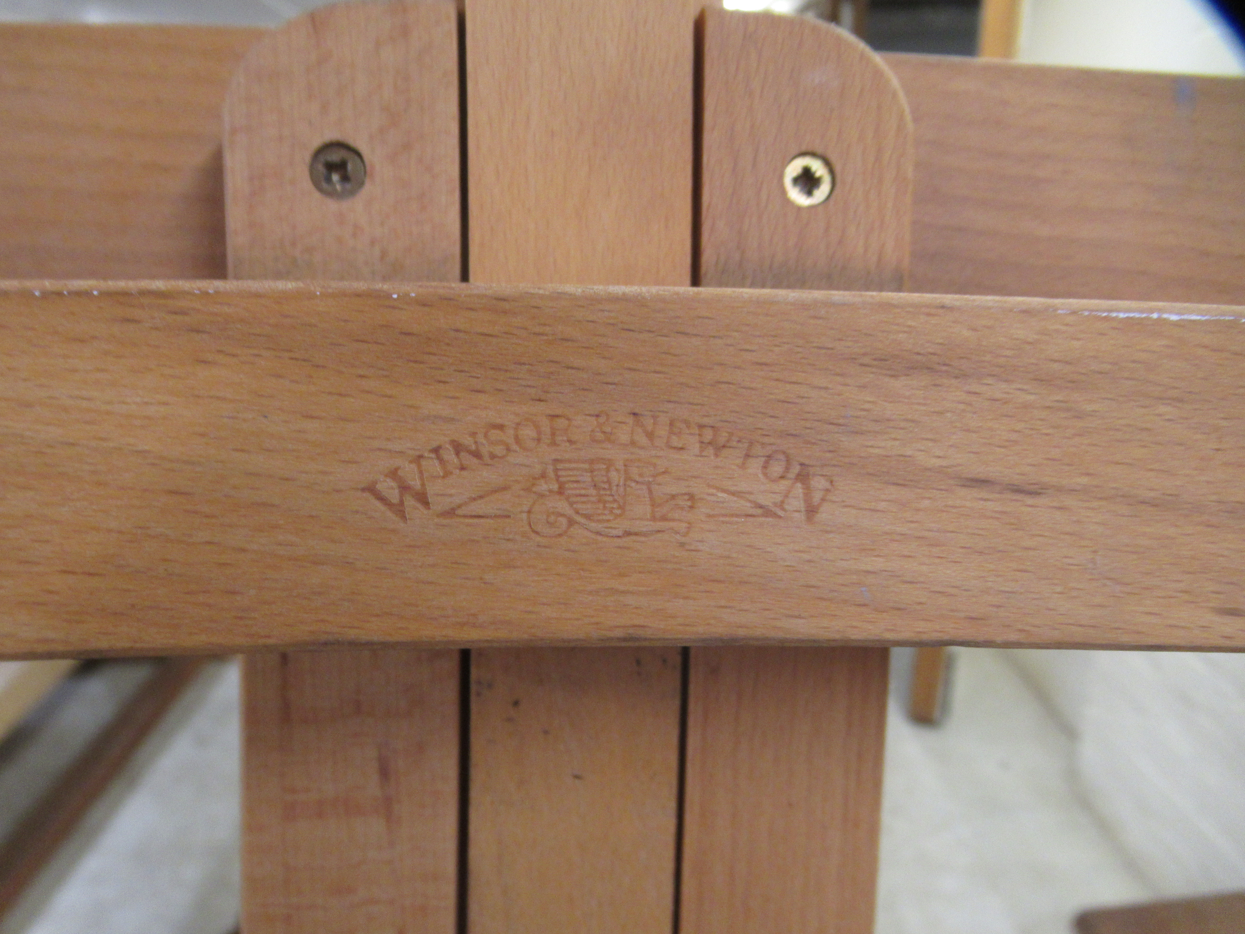 A Windsor & Newton beech framed, folding, height adjustable artist's easel - Image 5 of 5