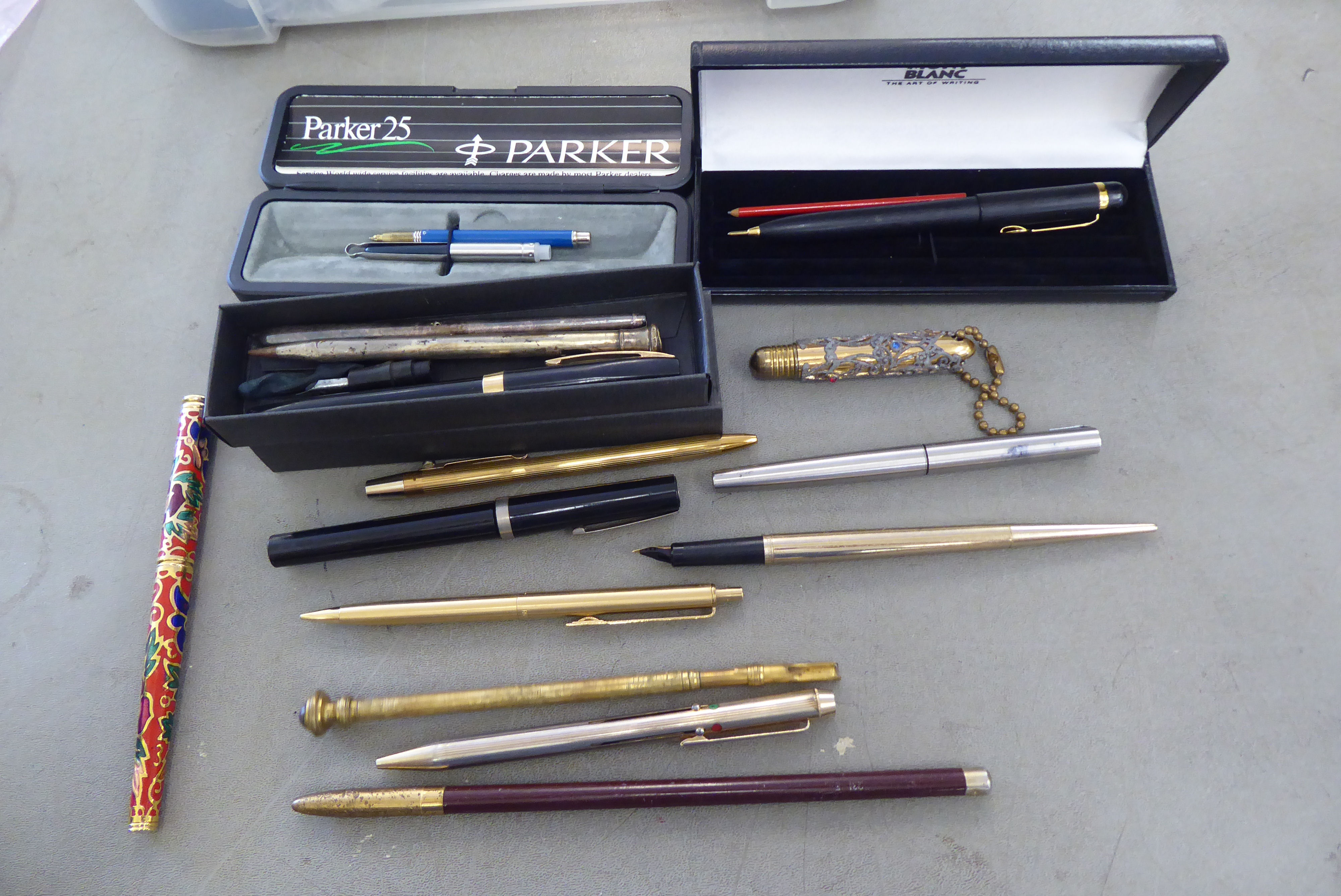 Pens: to include examples by Parker and Dupont - Image 3 of 4