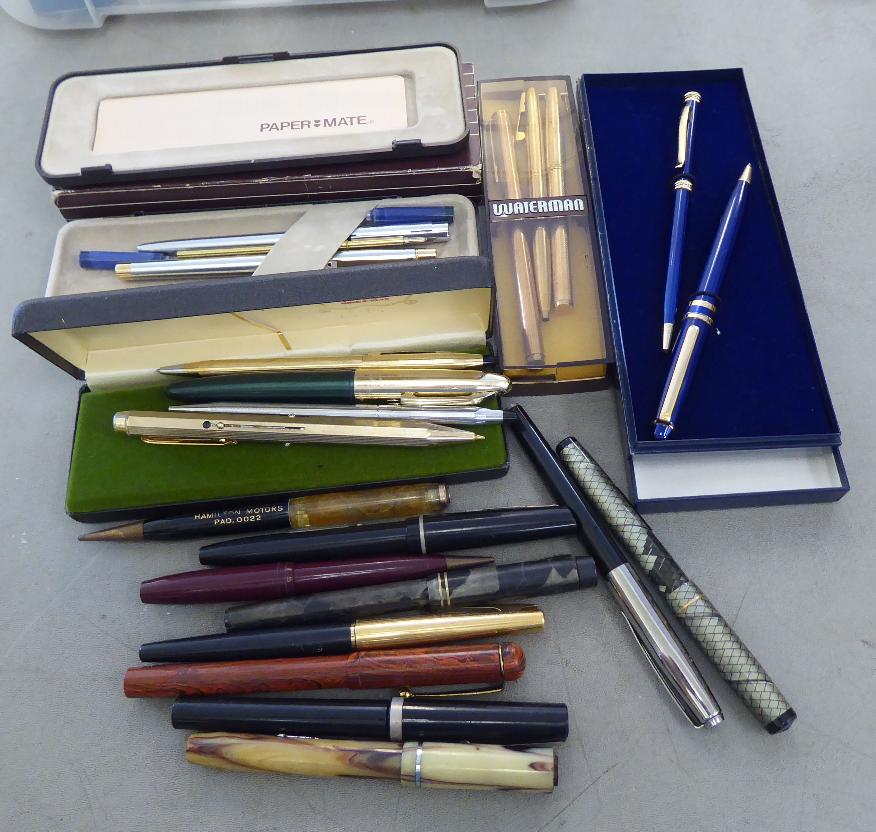 Pens: to include examples by Parker and Dupont - Image 4 of 4