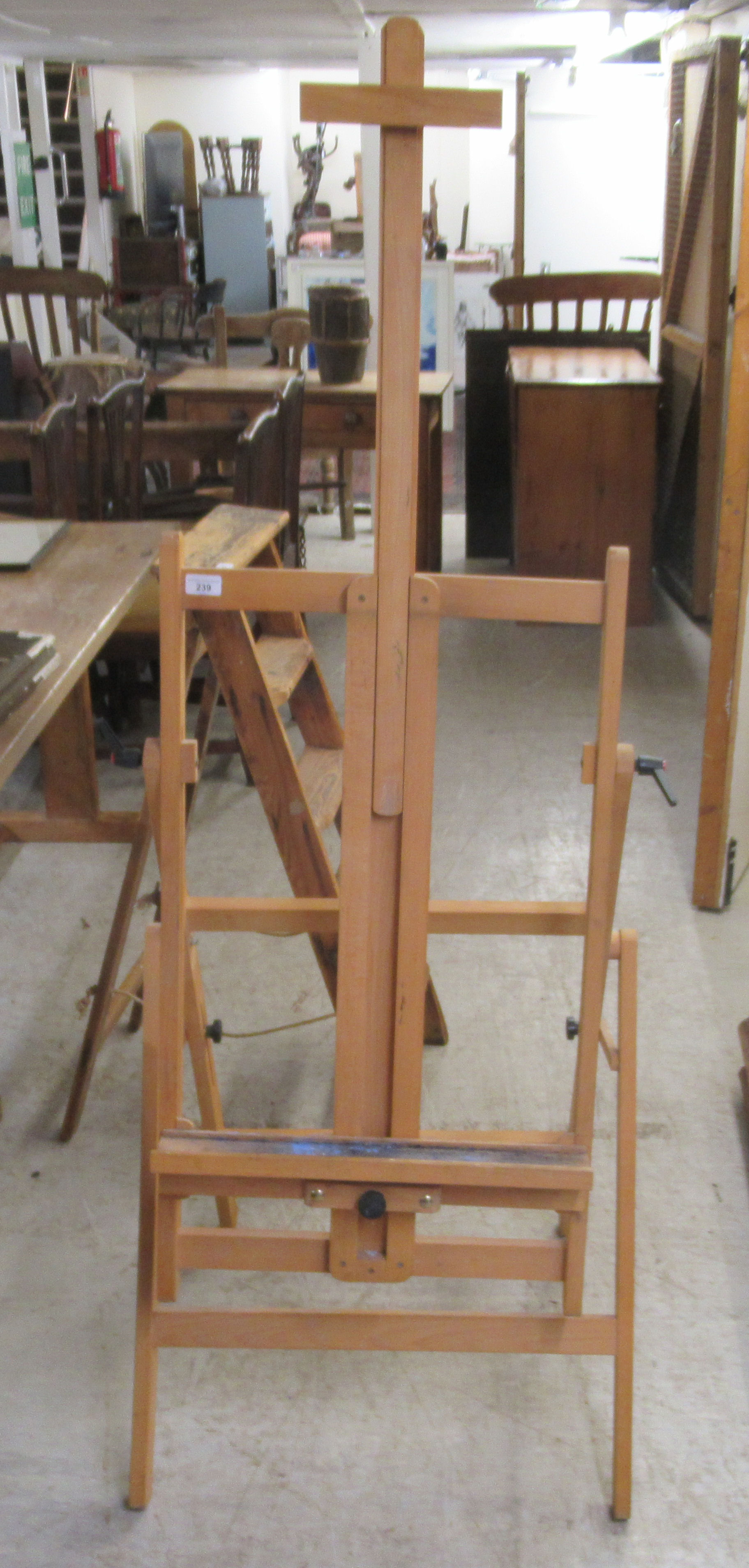 A Windsor & Newton beech framed, folding, height adjustable artist's easel - Image 2 of 5